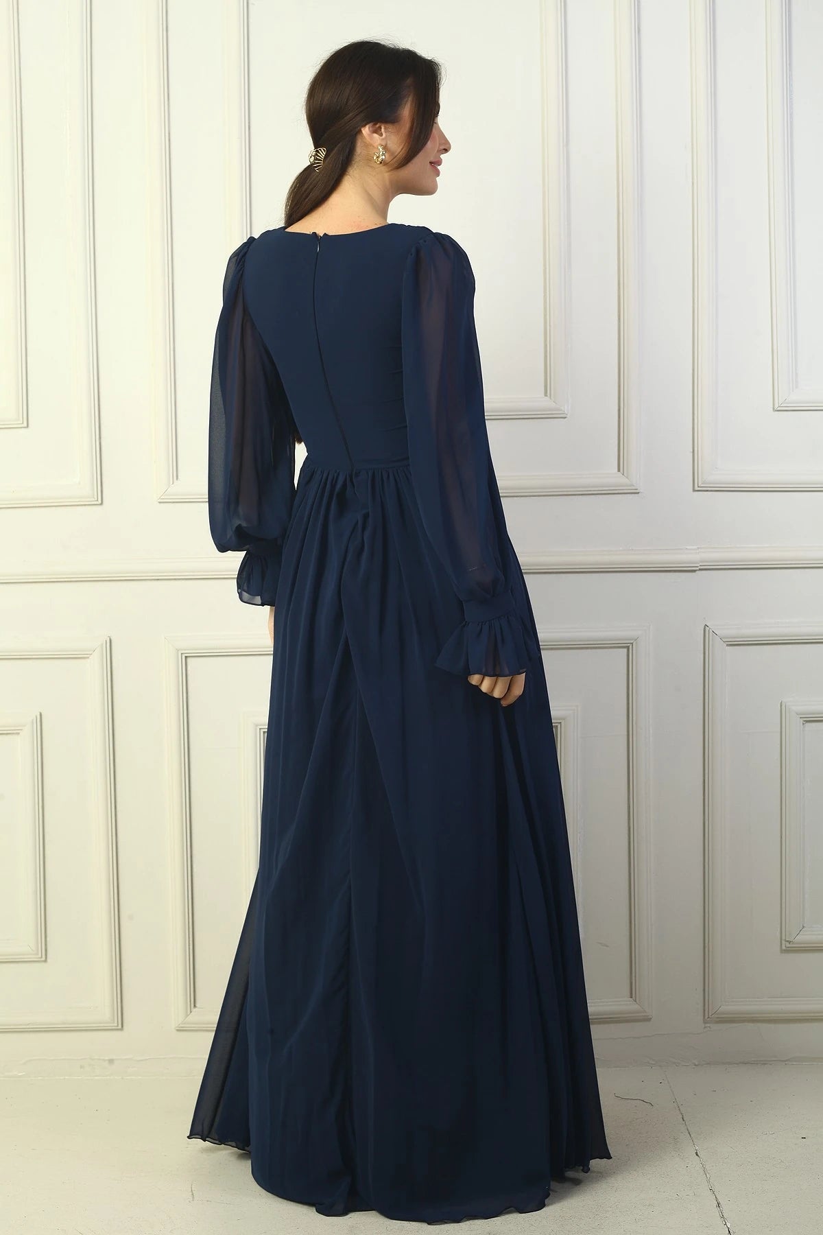 Image of Women's V-Neck, Buckle Waist, Lined Chiffon Long Evening Dress