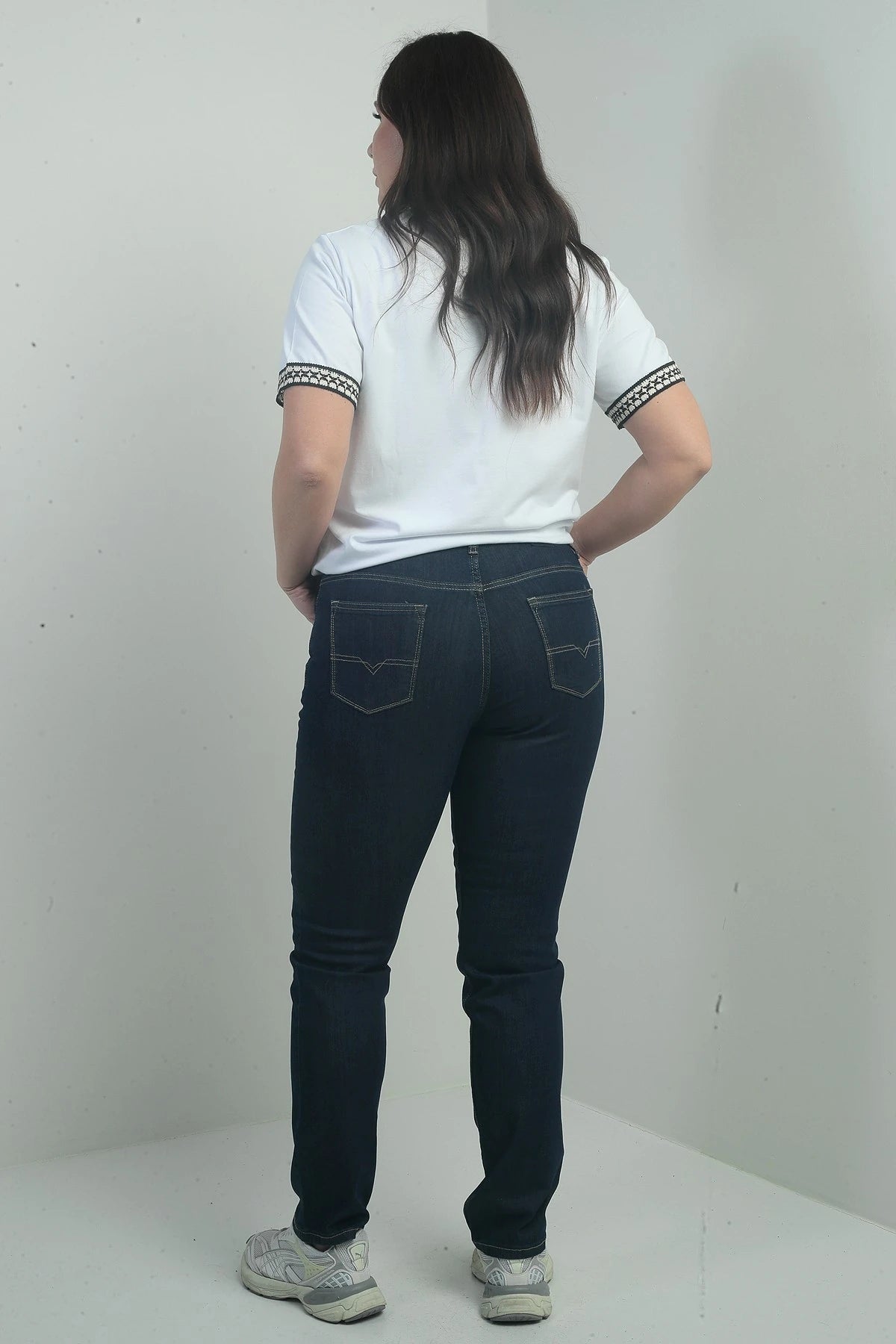 Image of Women's High Waist Straight Leg Plus Size Stone Washed Jeans