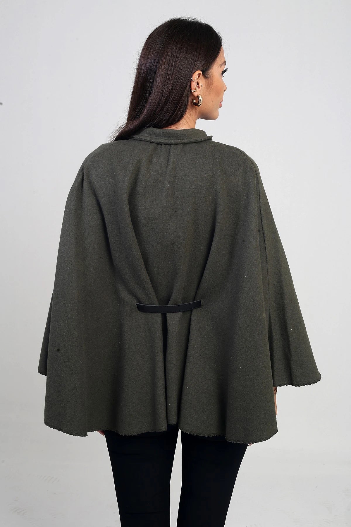 Image of Women's Buttoned Belted Cashmere Poncho