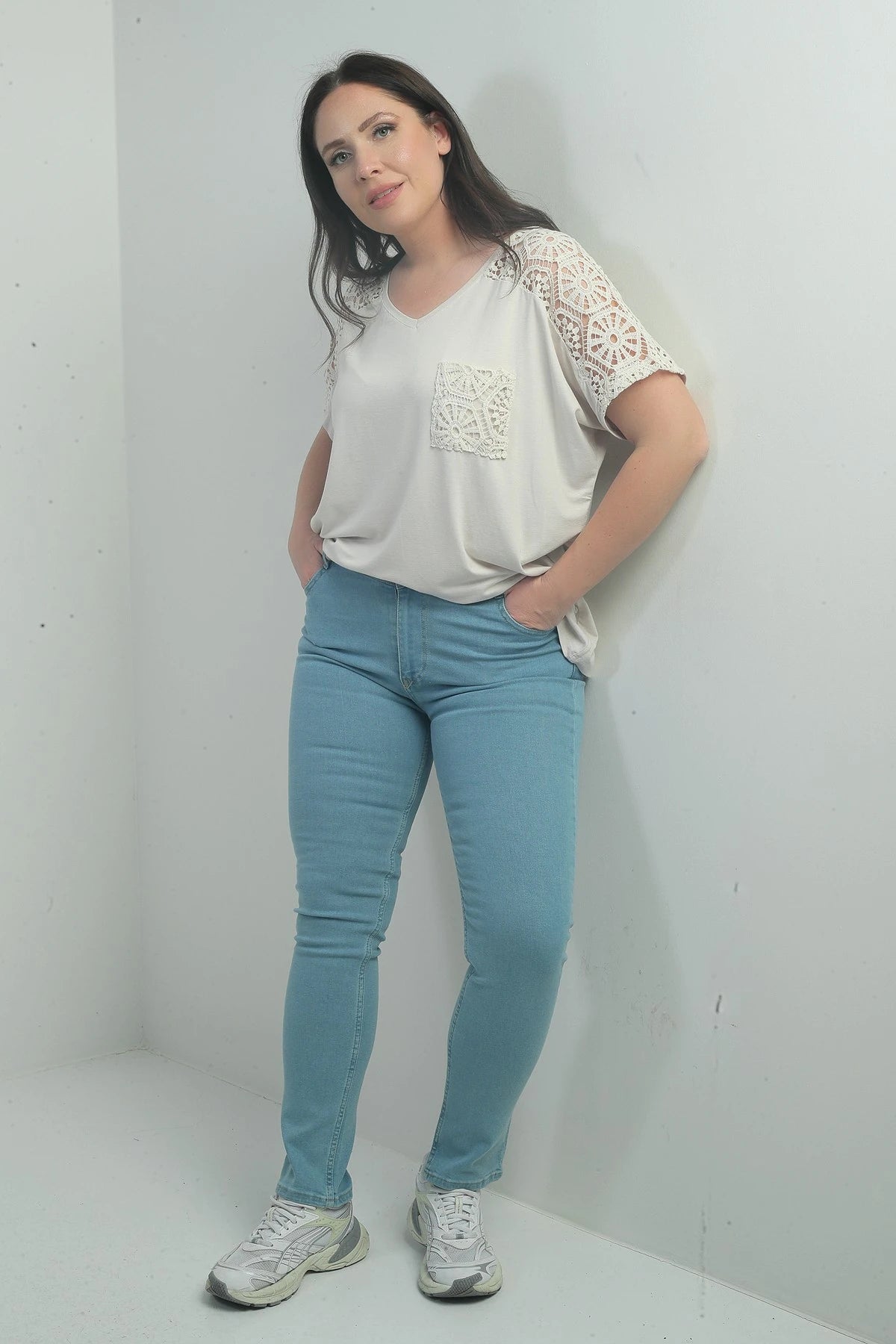 Image of Women's High Waist Straight Leg Lycra Plus Size Jeans