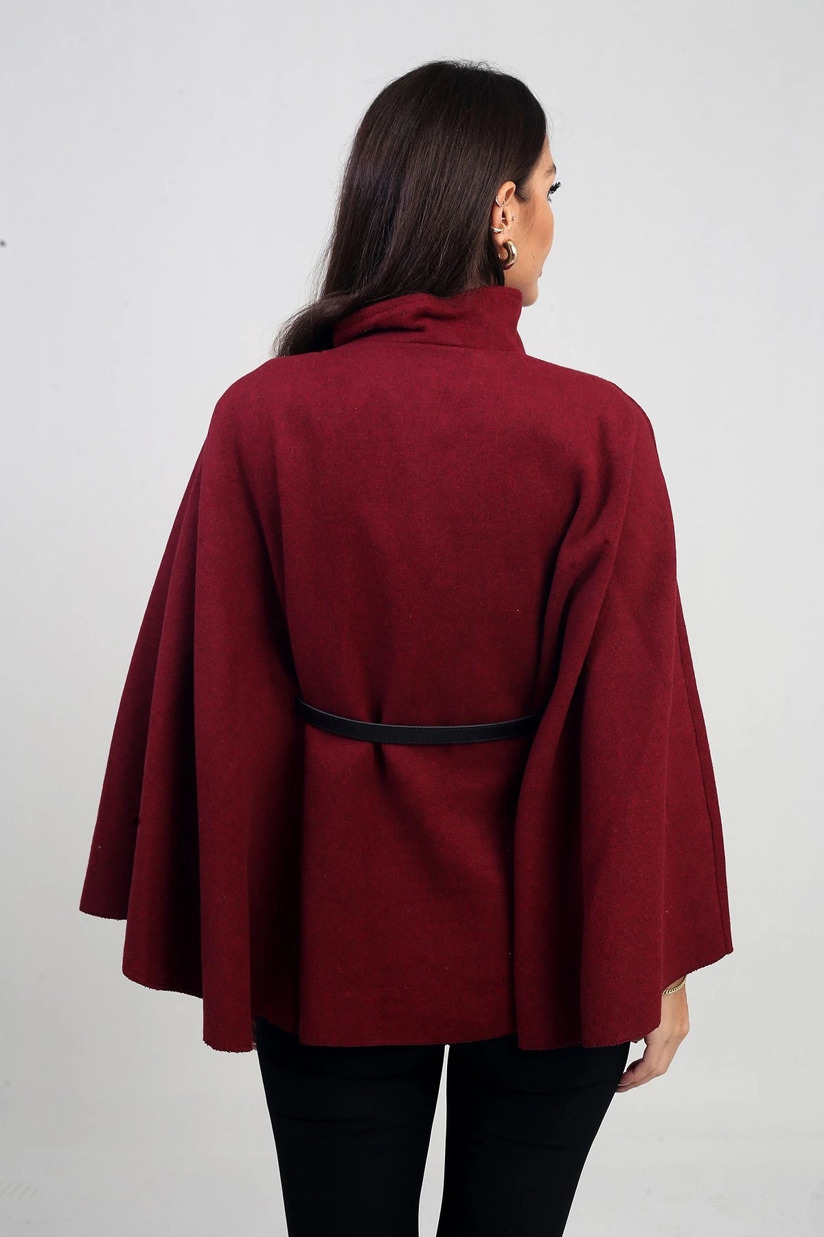 Image of Women's Buttoned Belted Cashmere Poncho