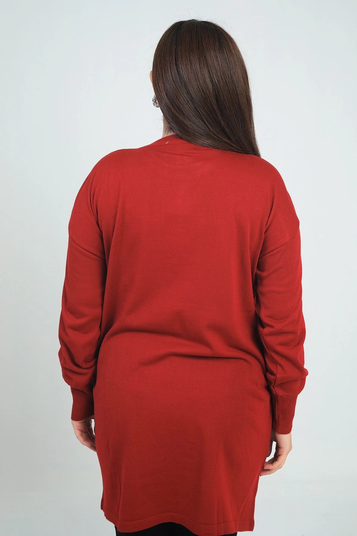 Image of Women's Plus Size Knitted Tunic Blouse with Single Front Pocket and Stone Print Detail