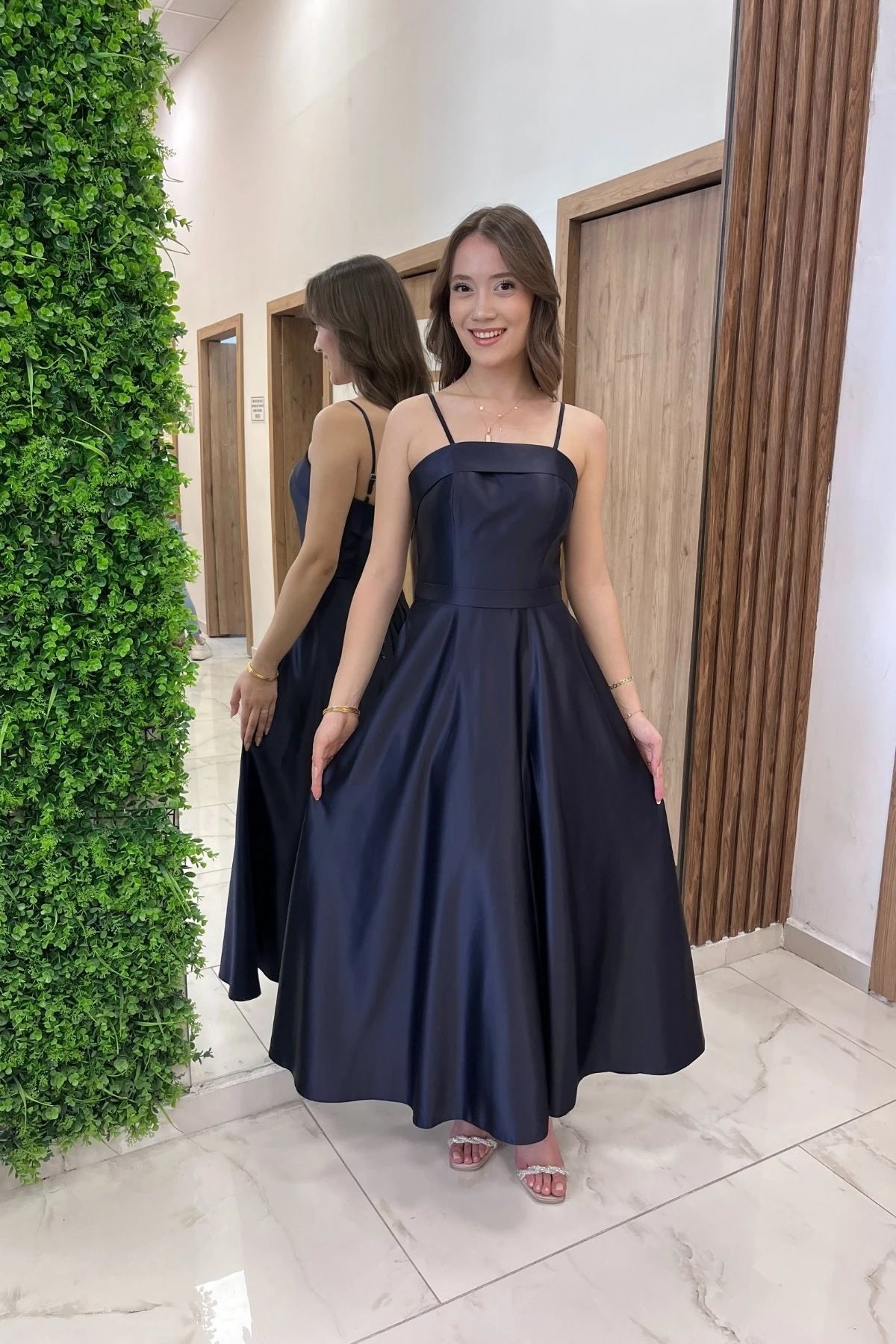 Image of Kadın İnce Askılı Astarlı Cepli Midi Saten Elbise