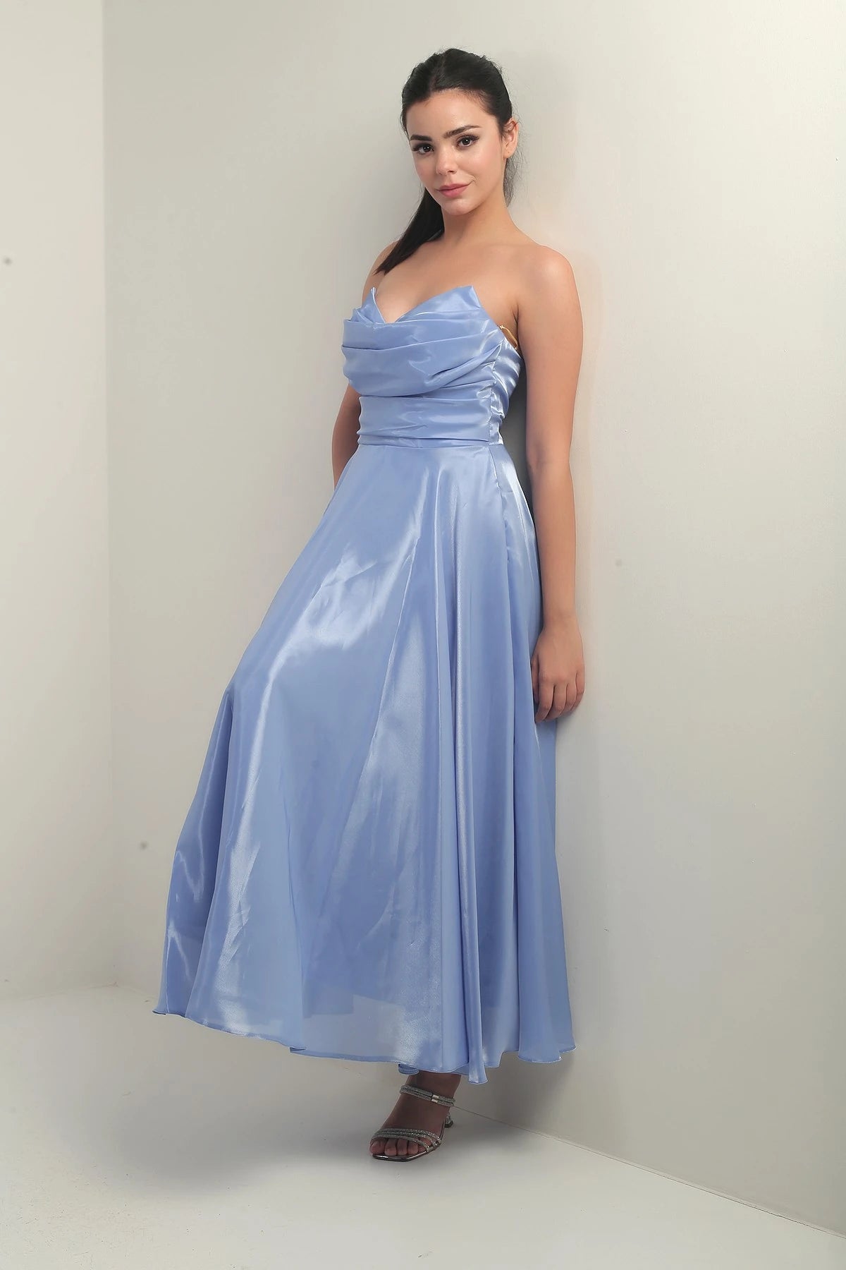 Image of Rochie midi din satin organza, fără bretele, cu decolteu în V pentru femei