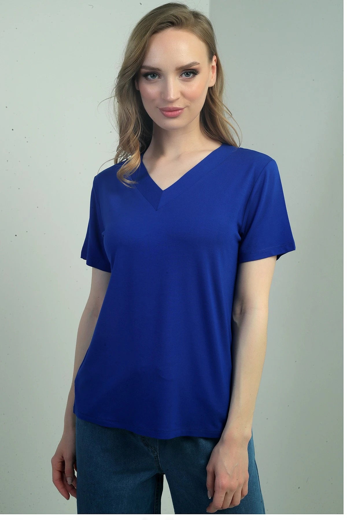 Image of Women's V-Neck Short-Sleeve Blouse with Slit