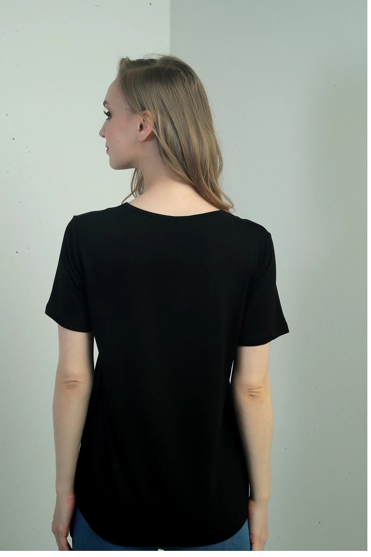 Image of Women's V-Neck Short-Sleeve Blouse with Slit