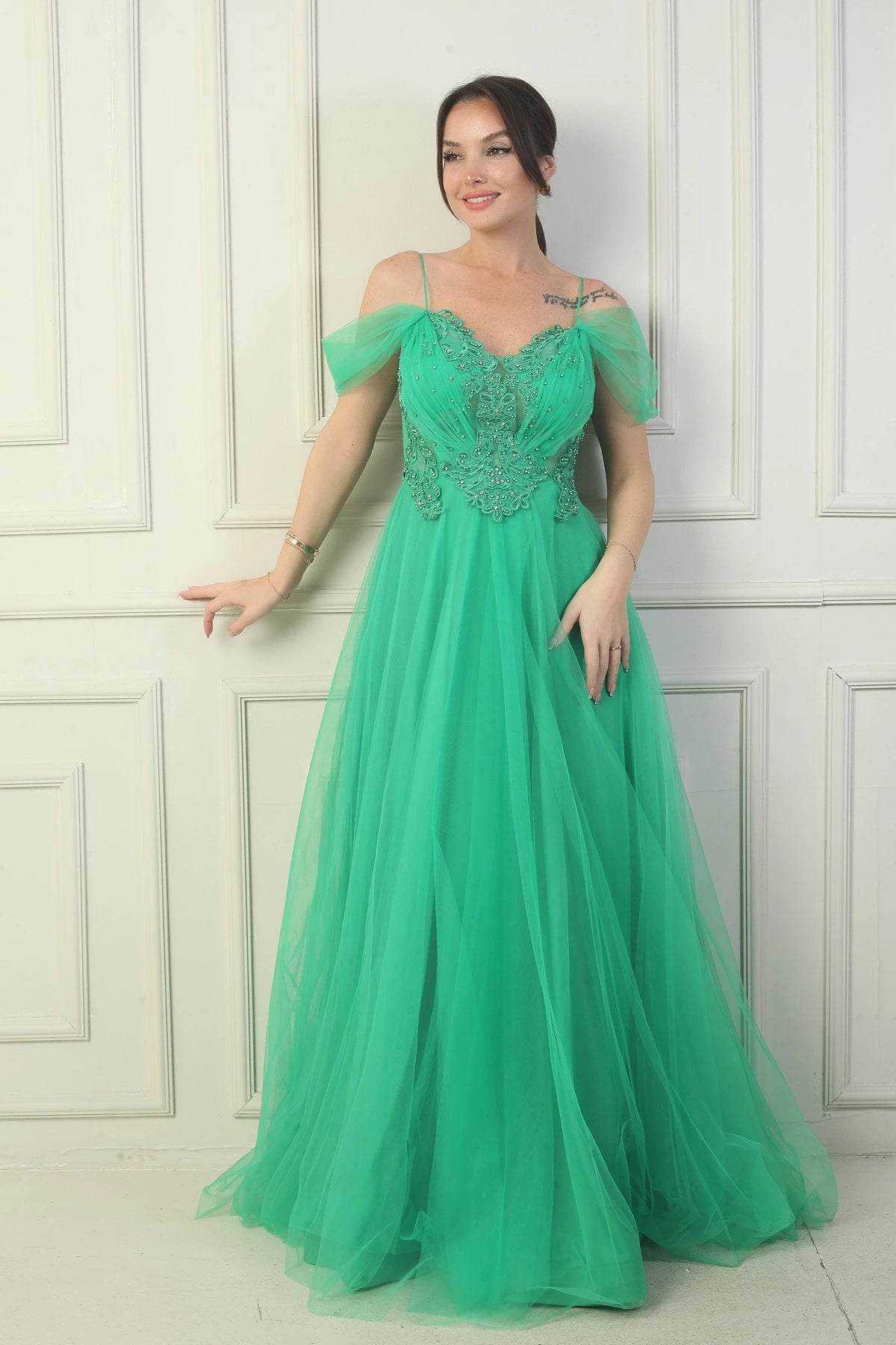 Image of Women's Front and Back V-Neck Lined Dropped Sleeves Princess Evening Dress with Applique Embroidery on Top