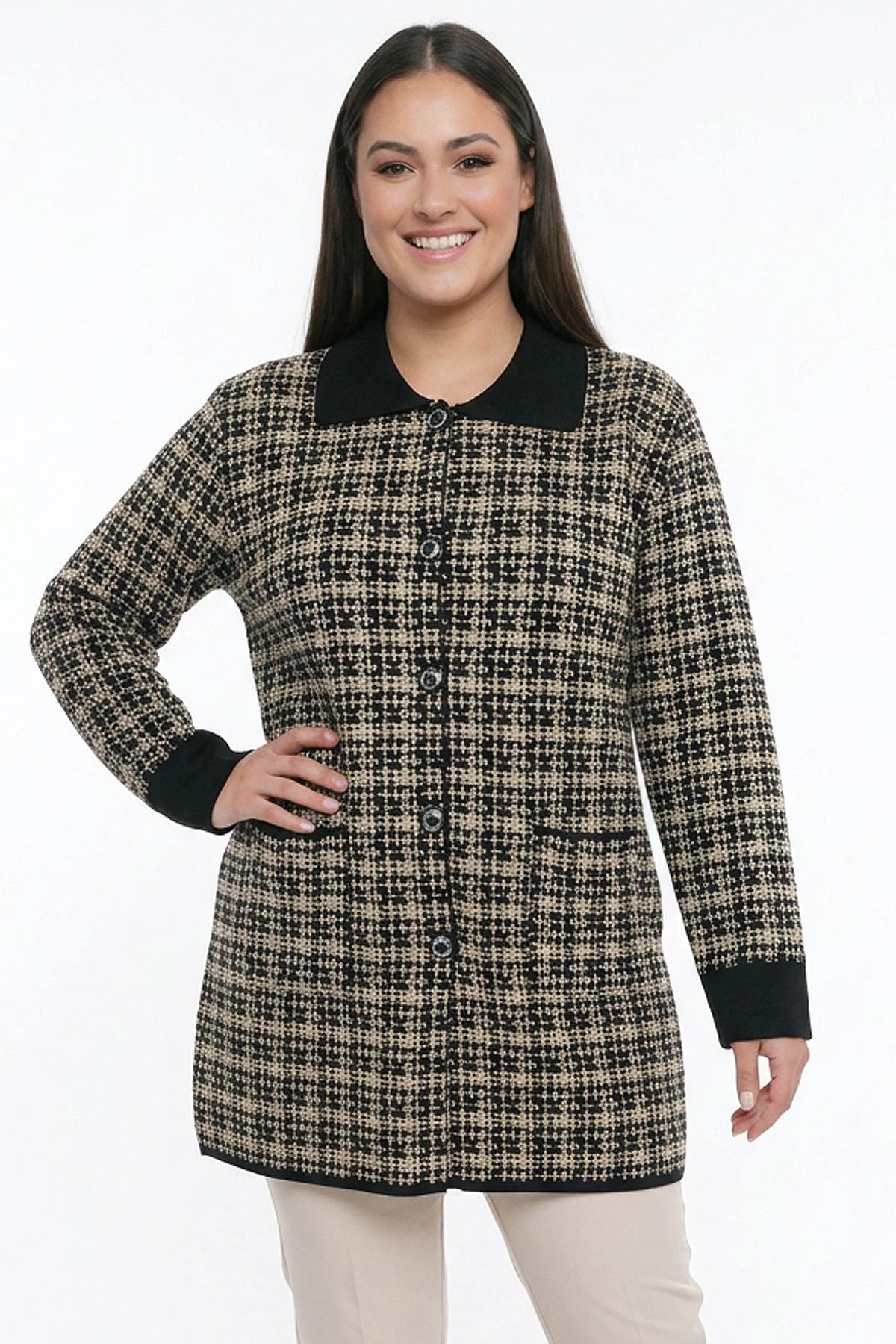 Image of Women's Button-Front, Double-Pocket, Patterned, Glittery Plus Size Cardigan