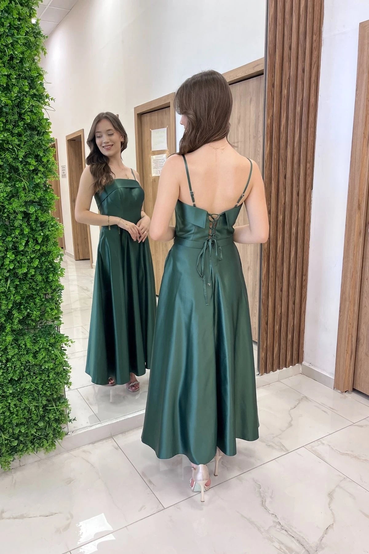 Image of Kadın İnce Askılı Astarlı Cepli Midi Saten Elbise