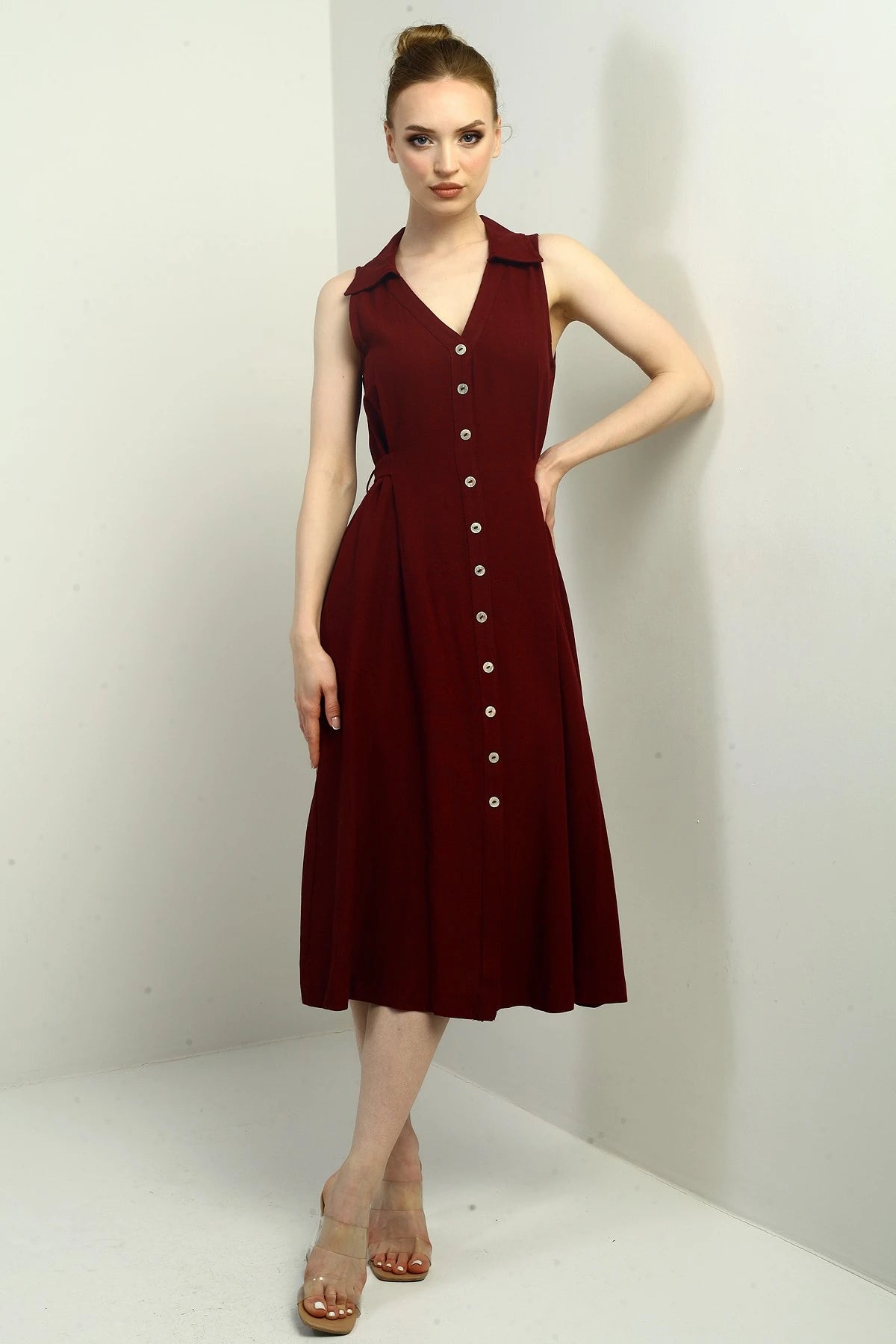 Image of Rochie midi din in pentru femei, cu guler polo, pliuri frontale și nasturi