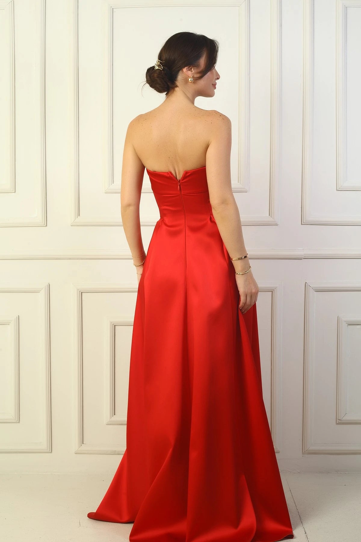Image of Rochie de seară lungă din satin, fără bretele, cu căptușeală și buzunare pentru femei