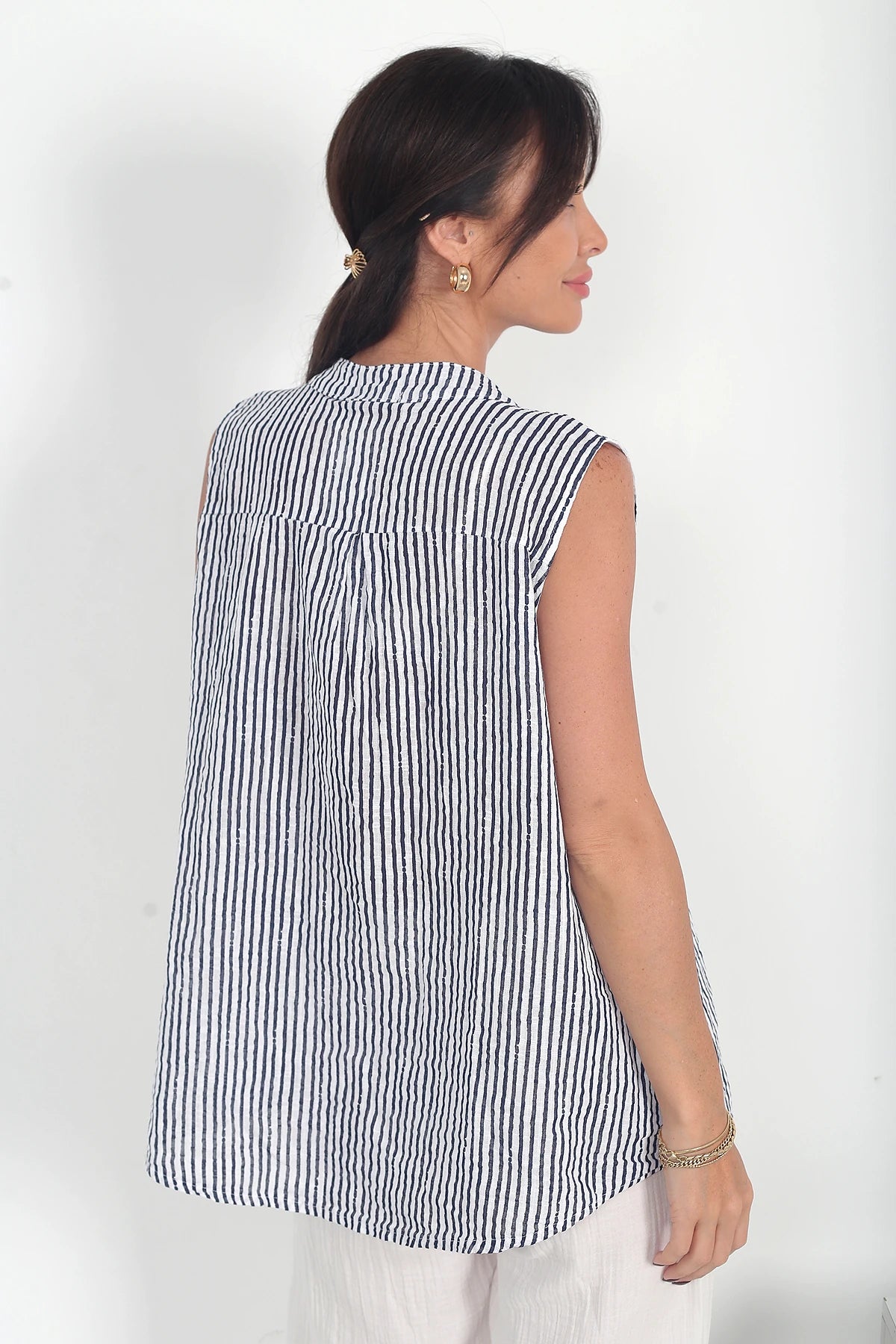 Image of Kadın Sıfır Kol Çizgili Tek Cepli İtalyan Cotton Oversize Bluz