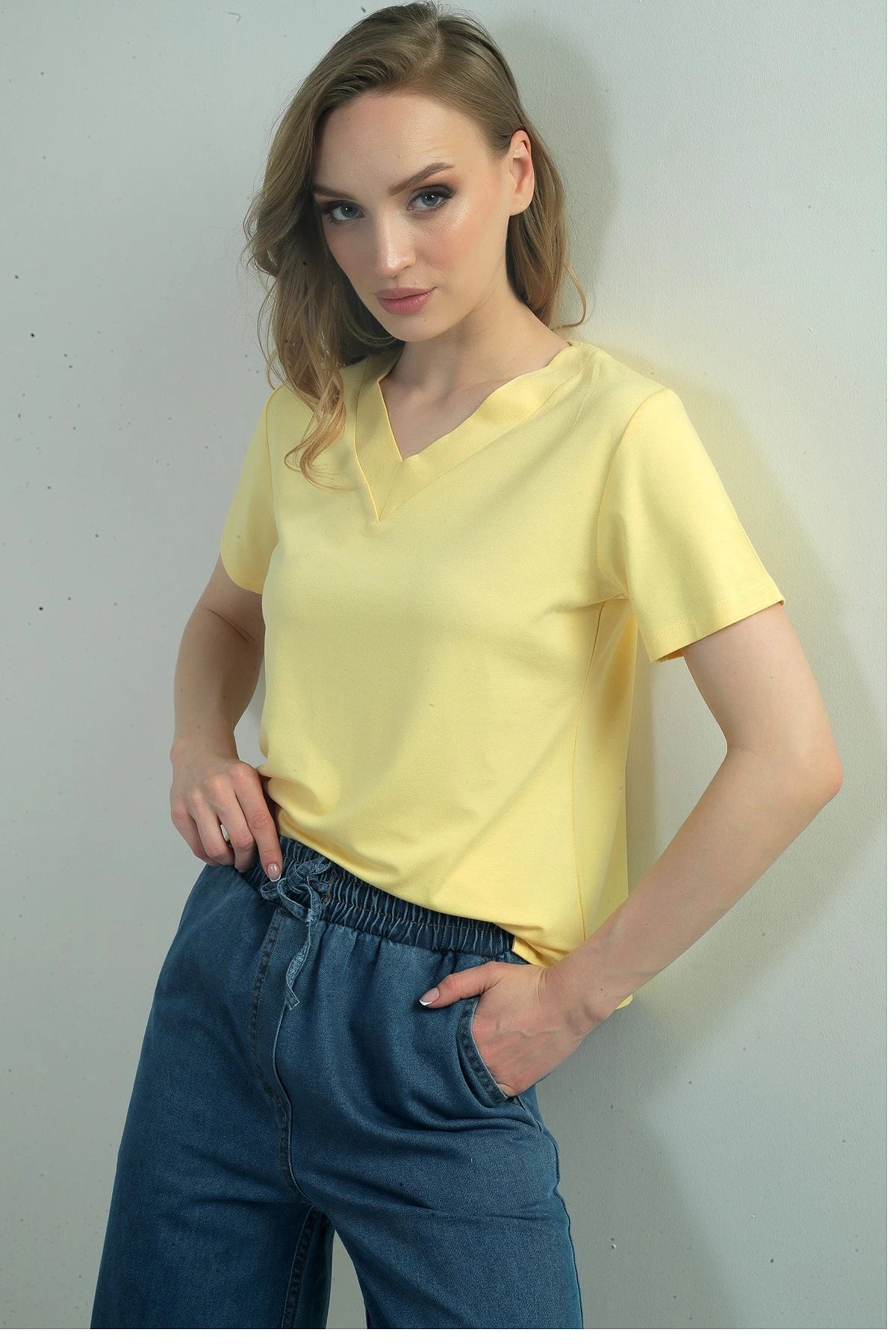 Image of Women's V-Neck Short-Sleeve Blouse with Slit