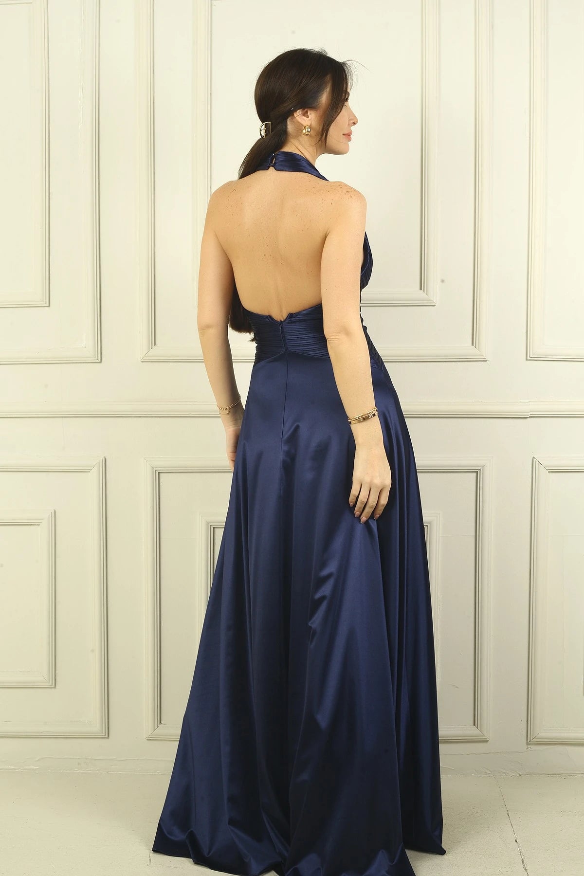 Image of Women's V-Neck Backless Pleated Knitted Satin Long Dress