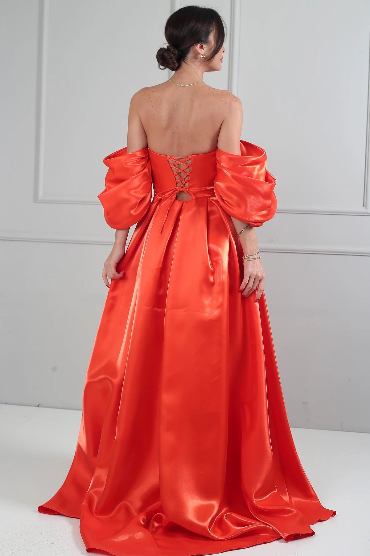 Image of Women's Strapless Balloon Sleeve Lined Pleated Pocket Taffeta Long Dress