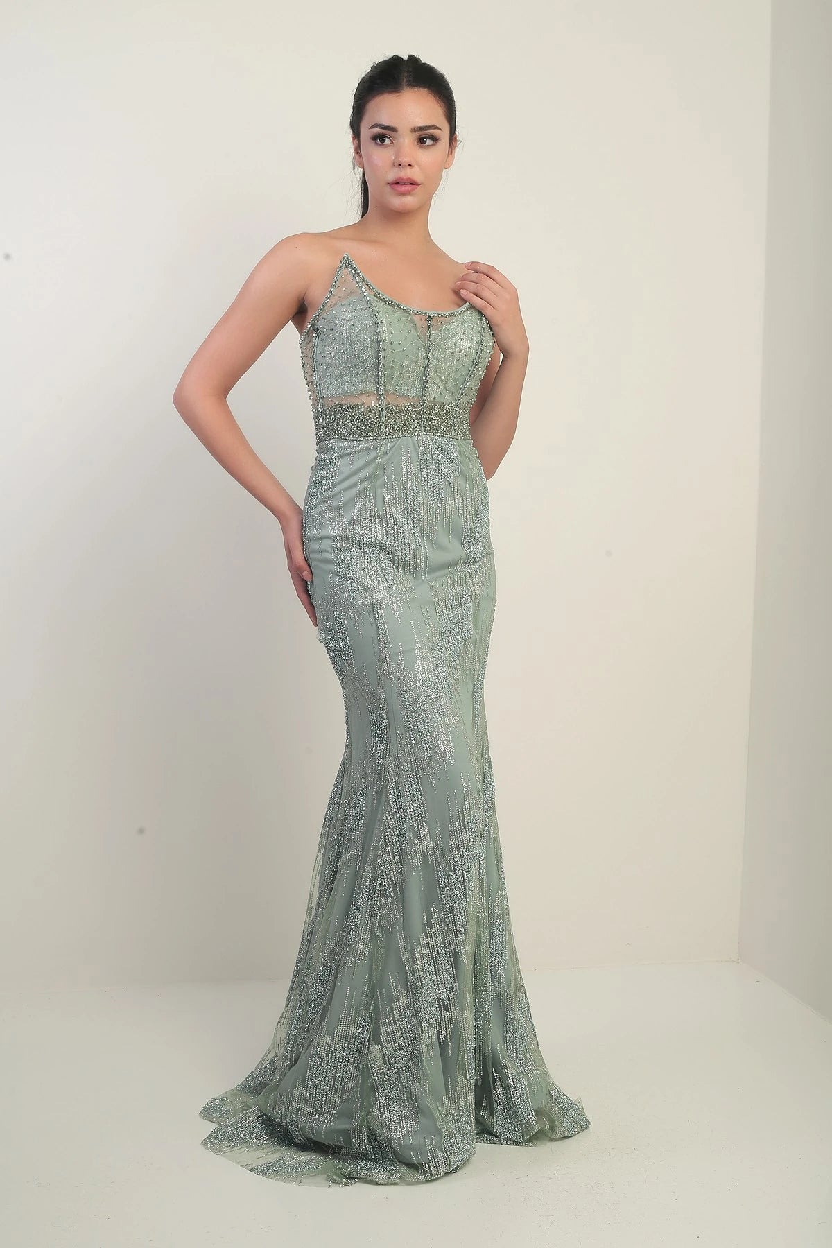 Image of Kadın Boncuk-Taş Detaylı Astarlı Balenli Üstü Transparan Uzun Elbise