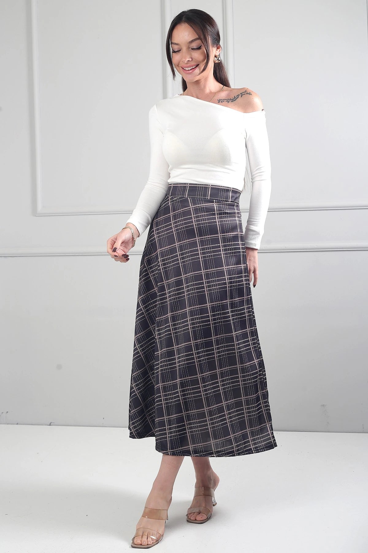 Image of Women's Elastic Waist Plaid Viscose Satin Lycra Long Skirt