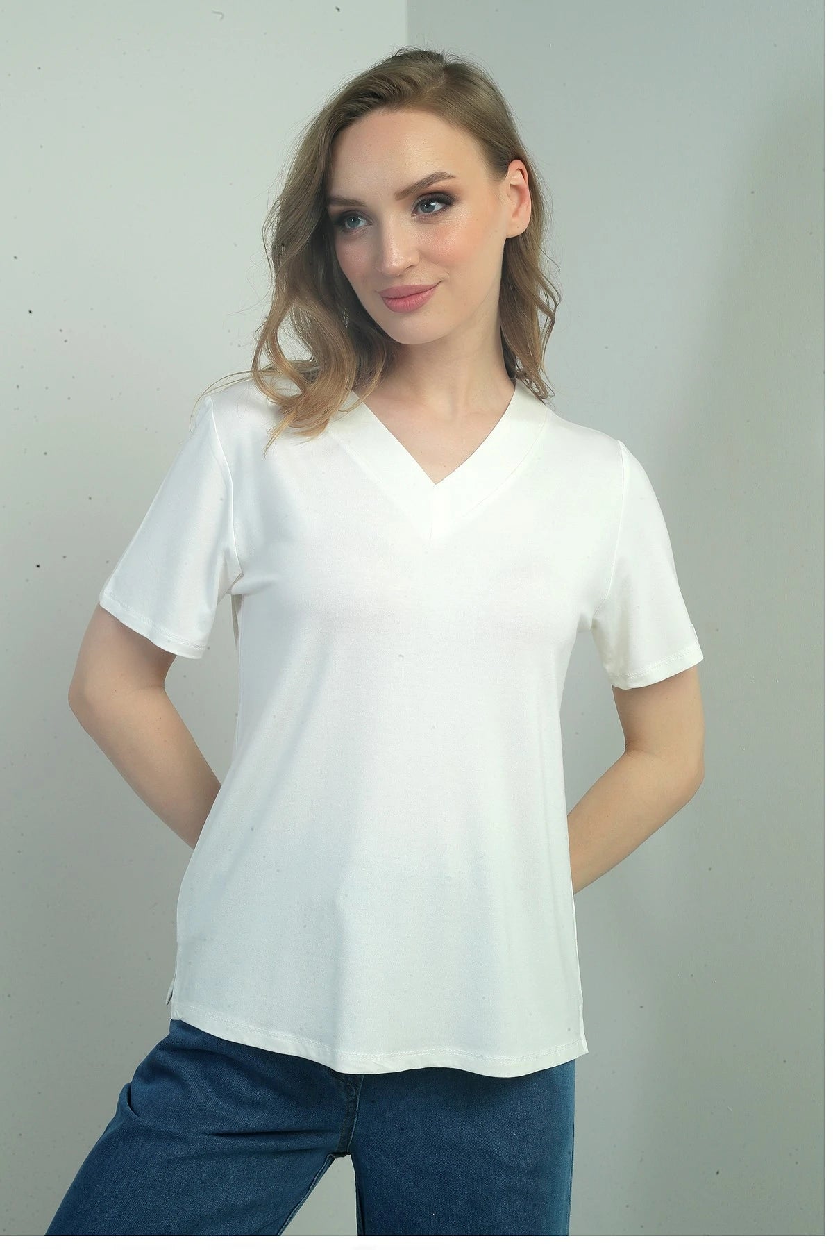 Image of Women's V-Neck Short-Sleeve Blouse with Slit