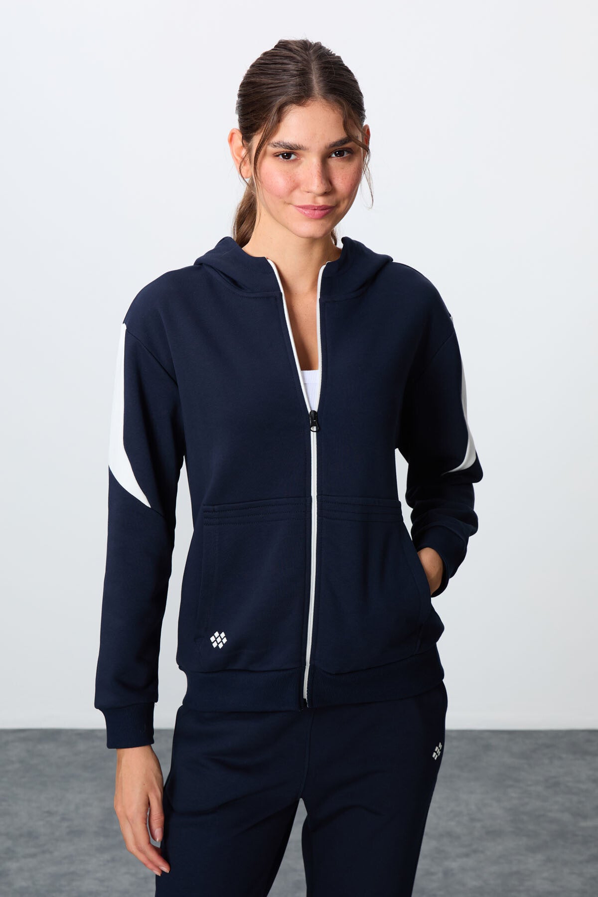 Image of İndigo Kompakt Pamuklu Kalın Pürüzsüz Dokulu Kapüşonlu Oversize Fit Kadın Eşofman Takım - 95343