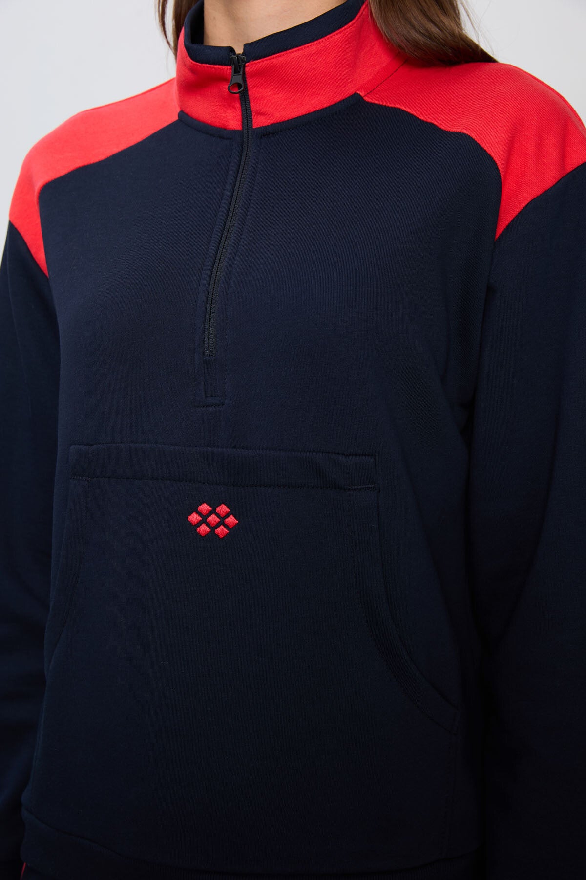 Image of İndigo Kompakt Pamuklu Kalın Pürüzsüz Dokulu Dik Yaka Oversize Fit Kadın Eşofman Takım - 95342