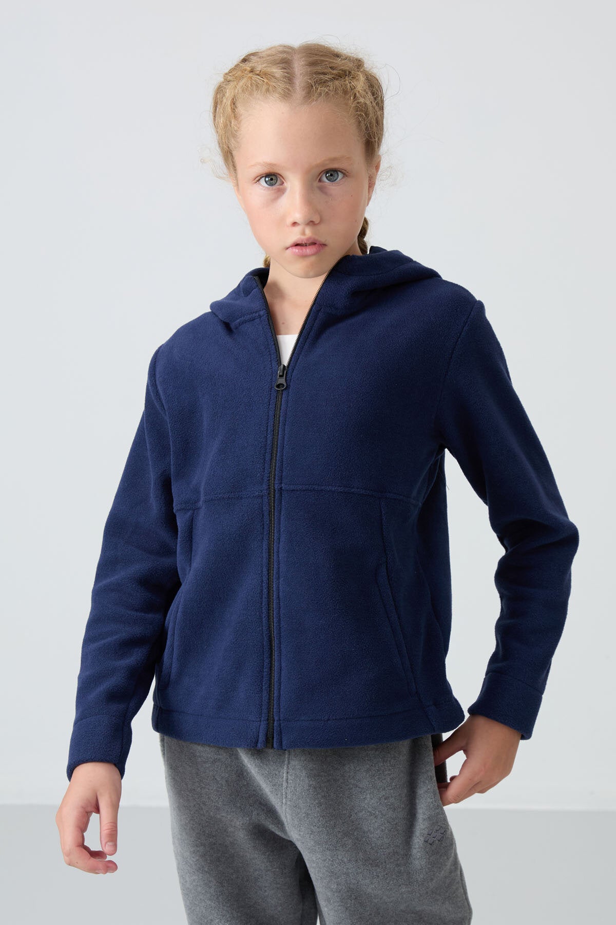 Image of İndigo Kalın Yumuşak Dokulu Standart Fit Nakışlı Polar Kız Çocuk Sweatshirt - 75152
