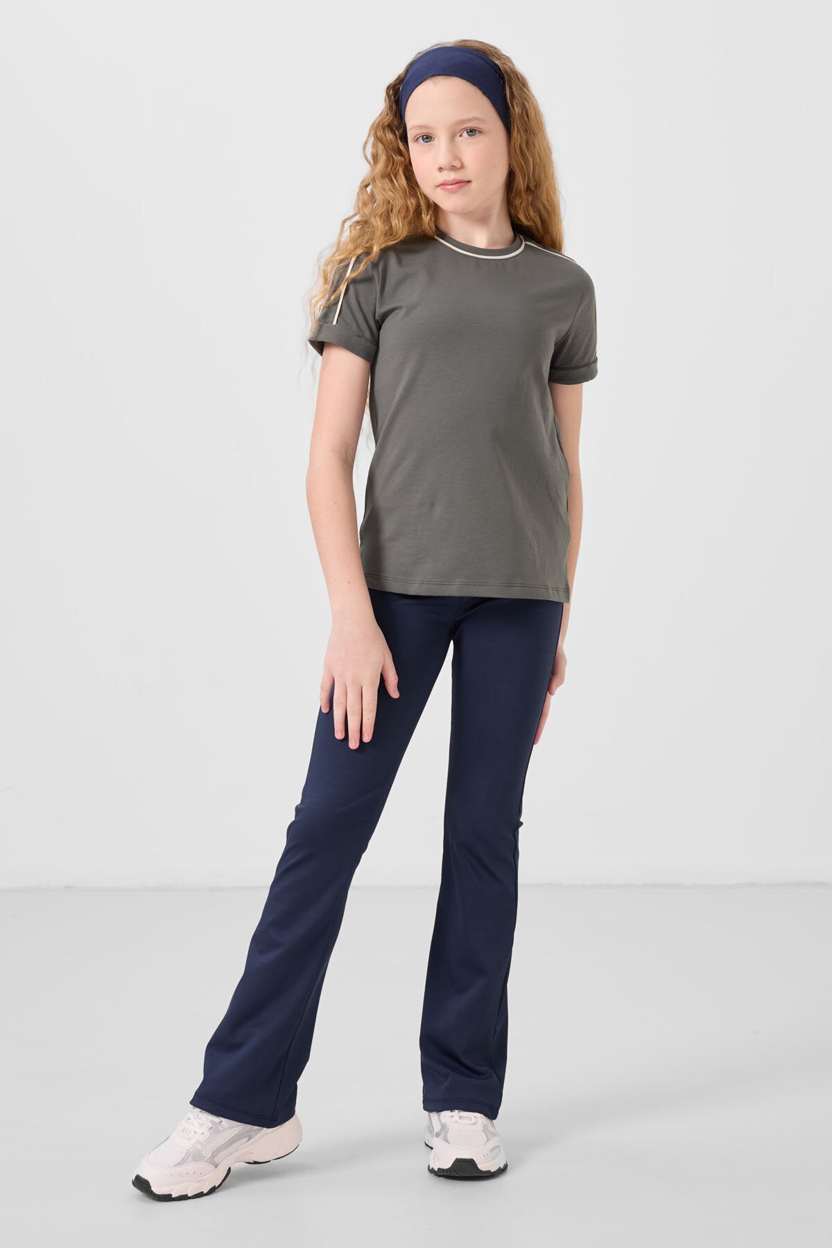 Image of İndigo Esnek Standart Fit Basic Performans İspanyol Paça Kız Çocuk Tayt - 75193