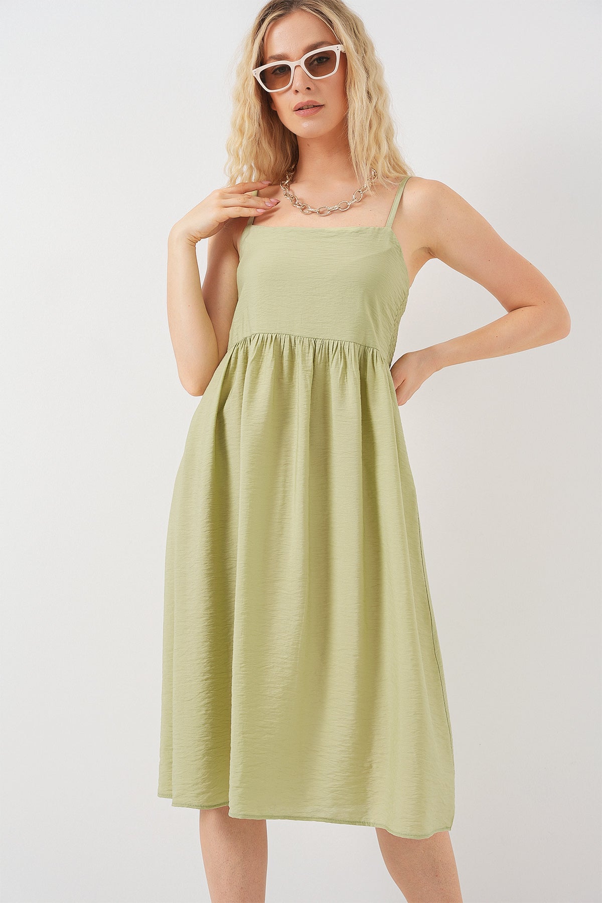Image of Rochie Ayrobin cu bretele pentru femei 2565 - Verde închis