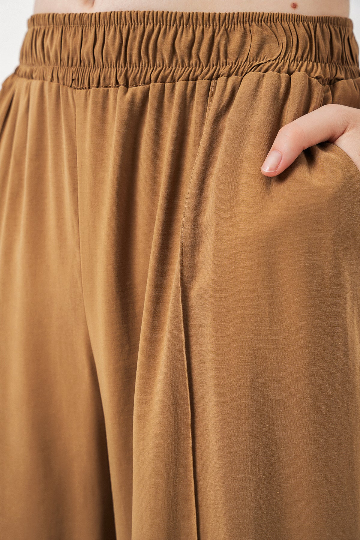 Image of Kadın Beli Lastikli Bol Paça Pantolon 30087 - Taba
