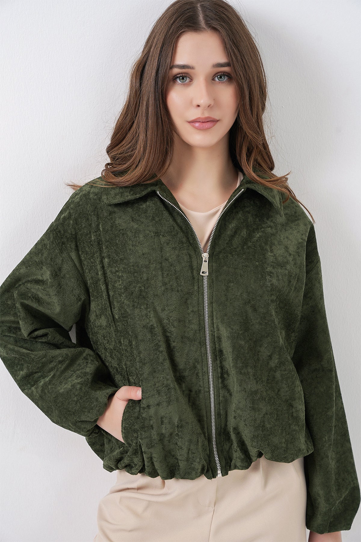 Image of Kadın Büzgülü Oversize Kadife Ceket 0733 - Haki