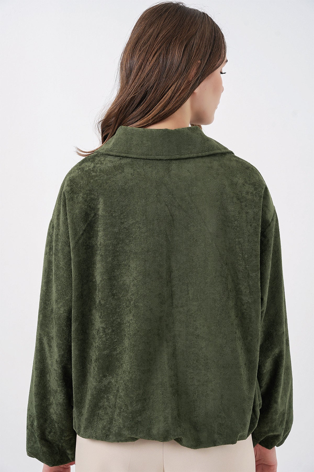 Image of Kadın Büzgülü Oversize Kadife Ceket 0733 - Haki
