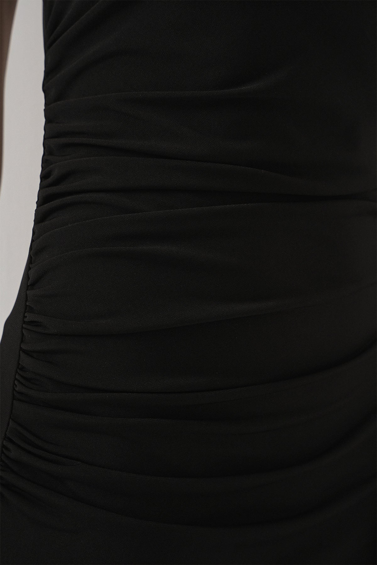 Image of Rochie de damă fără mâneci, cu imprimeu floral și drapată 2579 - Negru