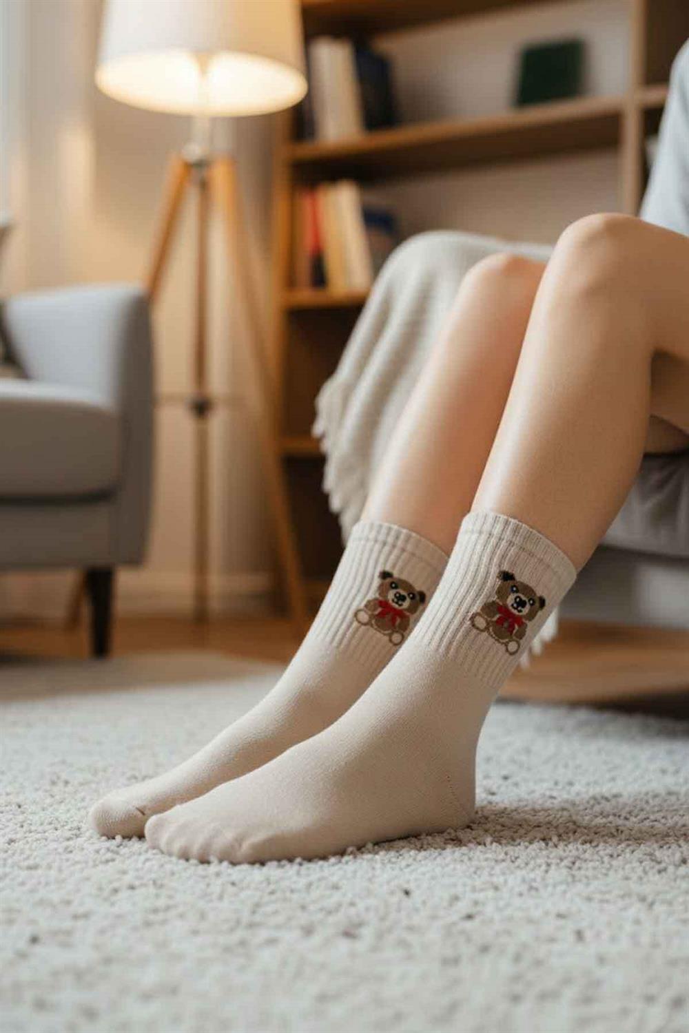 Image of Women's Colorful Bear Pattern Cotton Ankle Socks, 5-Pack