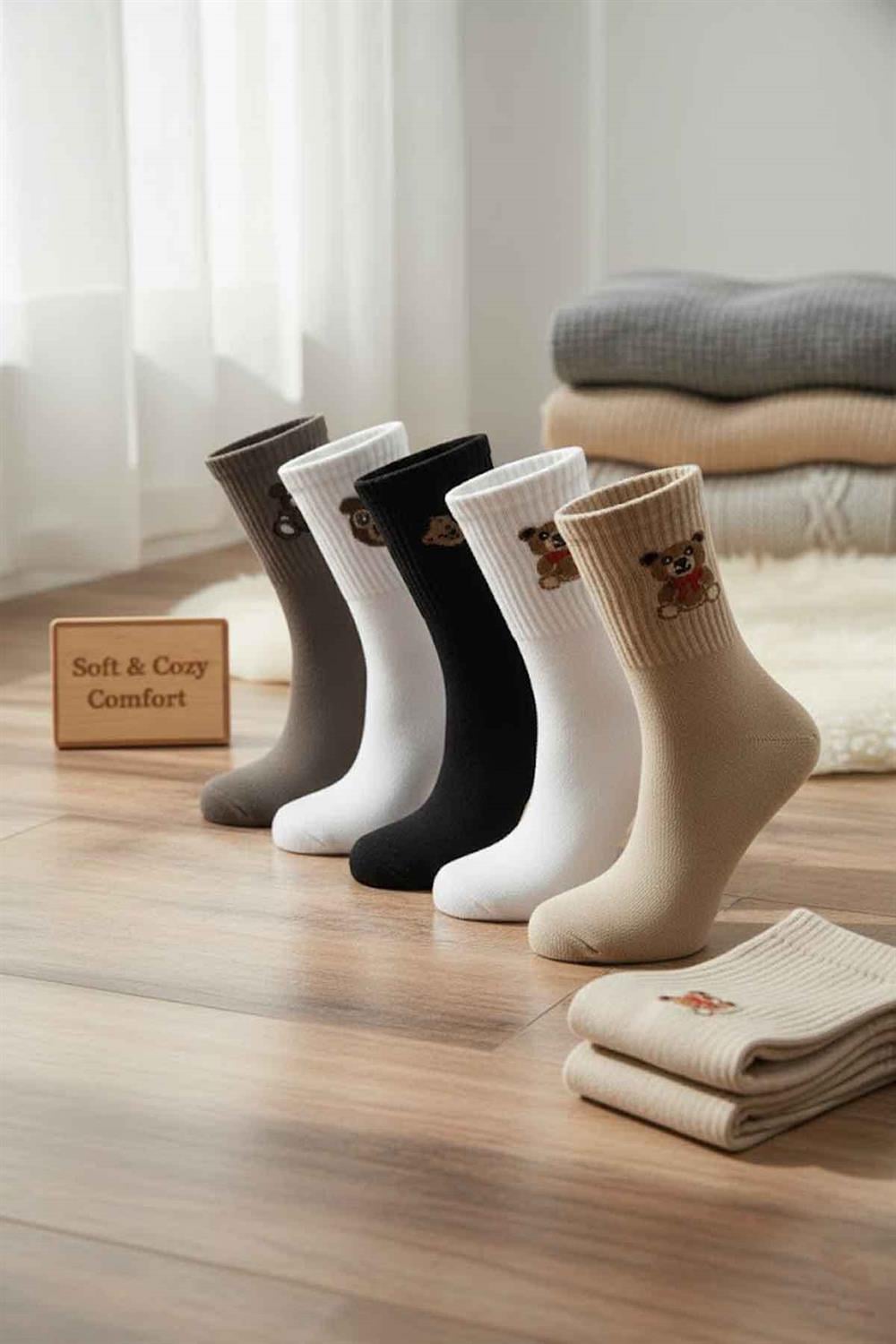 Image of Women's Colorful Bear Pattern Cotton Ankle Socks, 5-Pack