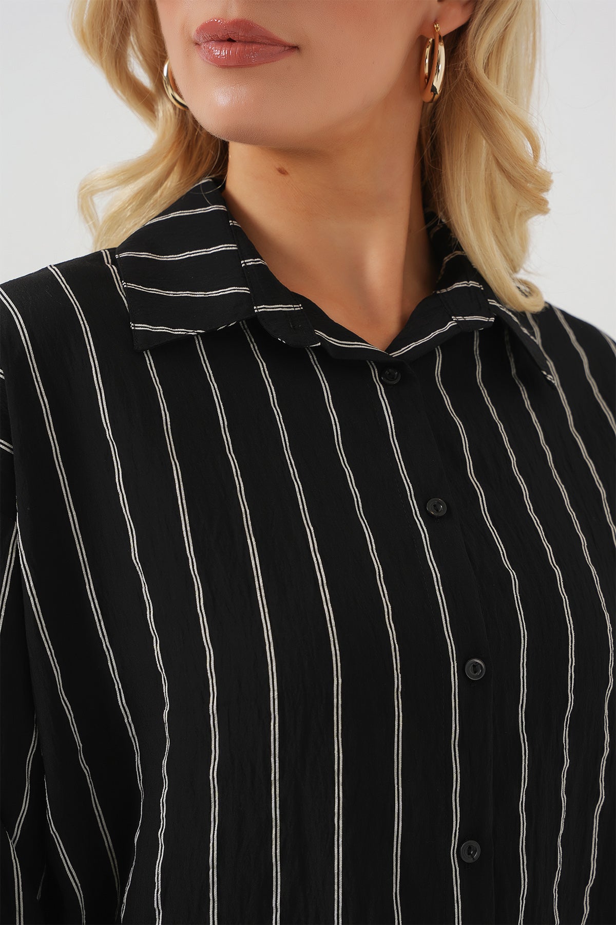 Image of Kadın Çizgili Oversize Gömlek 20293 - Siyah