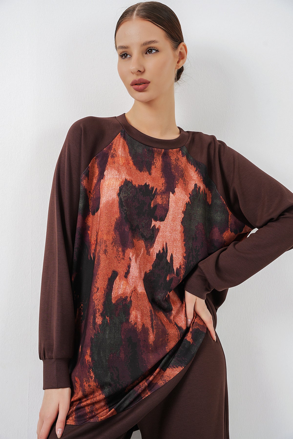 Image of Women's Patterned Oversize Tunic and Pants Two-Piece Set 55462 - Brown