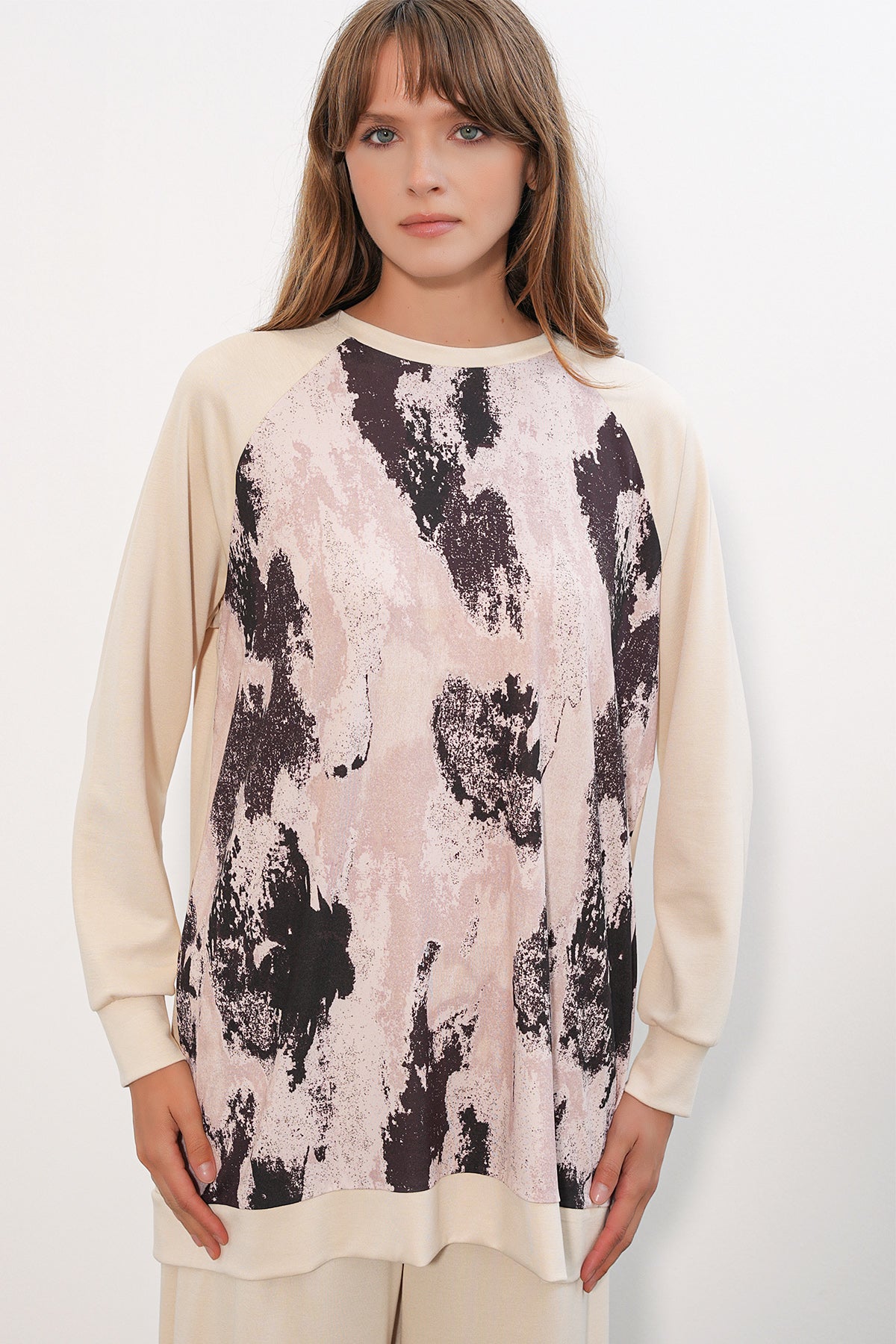 Image of Kadın Desenli Oversize Tunik Pantolon İkili Takım 55462 - Krem