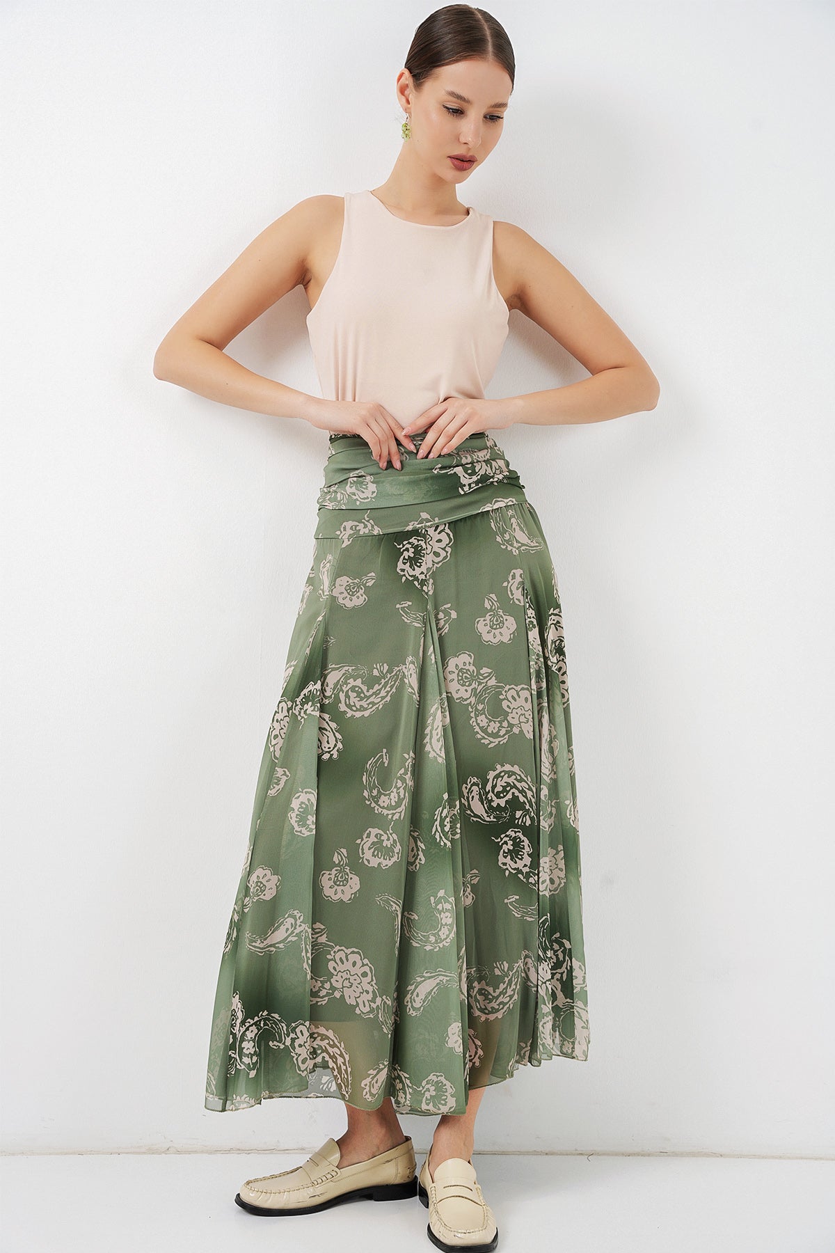 Image of Fustă de damă din șifon cu model 8057 - Verde închis