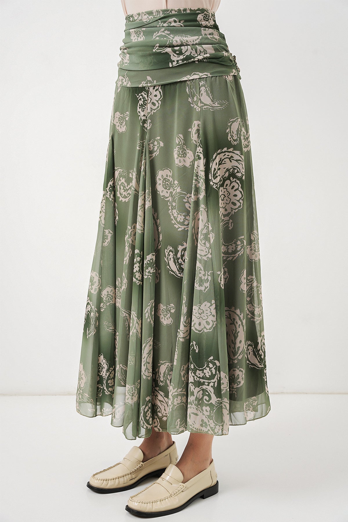 Image of Fustă de damă din șifon cu model 8057 - Verde închis