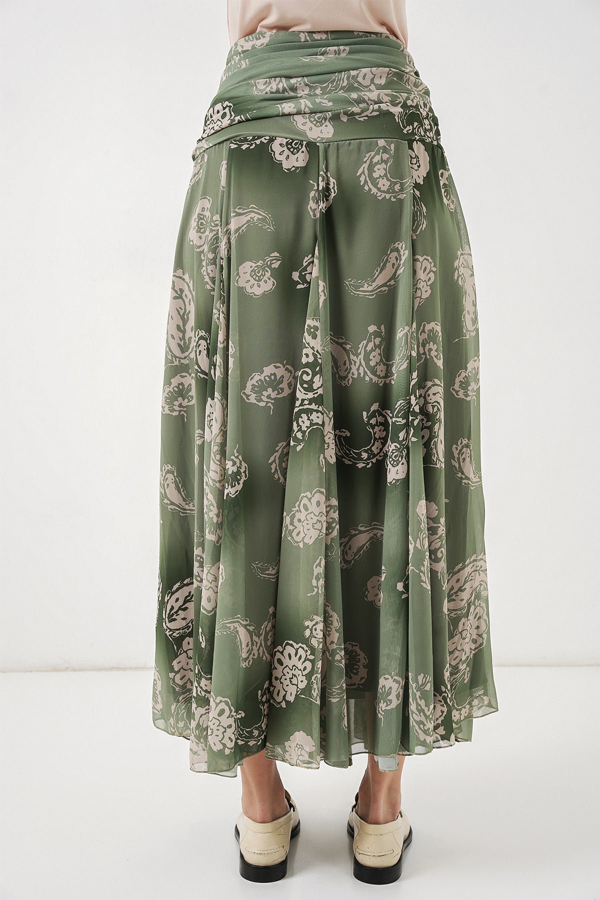 Image of Fustă de damă din șifon cu model 8057 - Verde închis