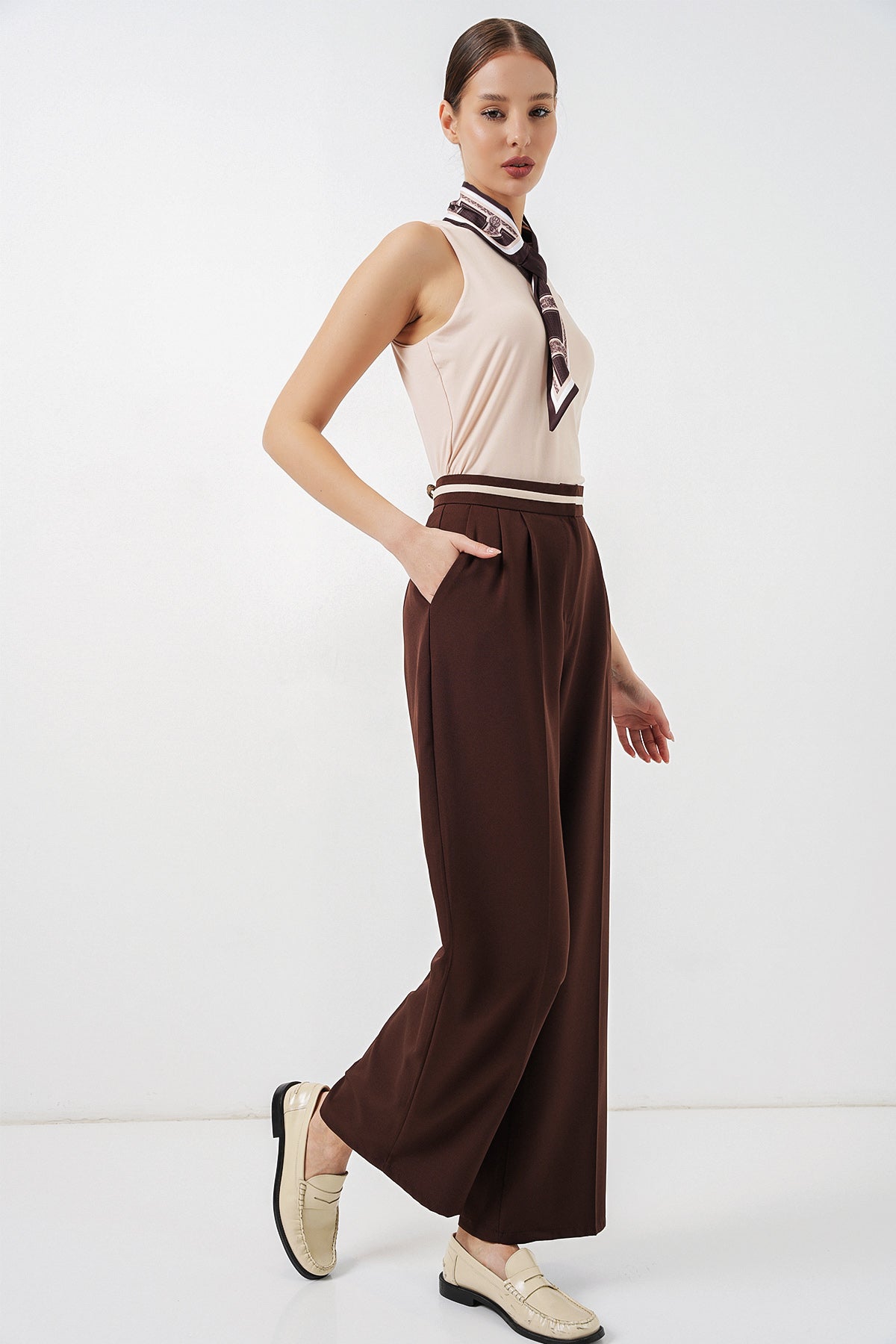Image of Kadın Geniş Paça Kumaş Pantolon 30088 - Kahverengi