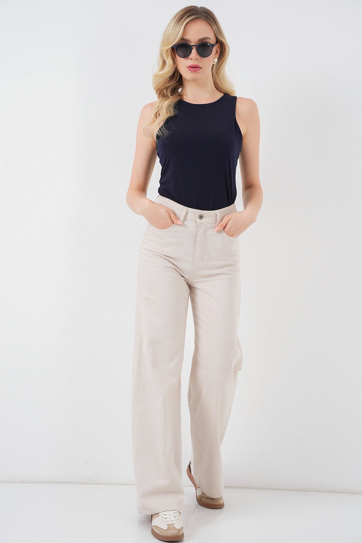 Image of Kadın Halter Yaka Çıtçıtlı Body 972 - Lacivert