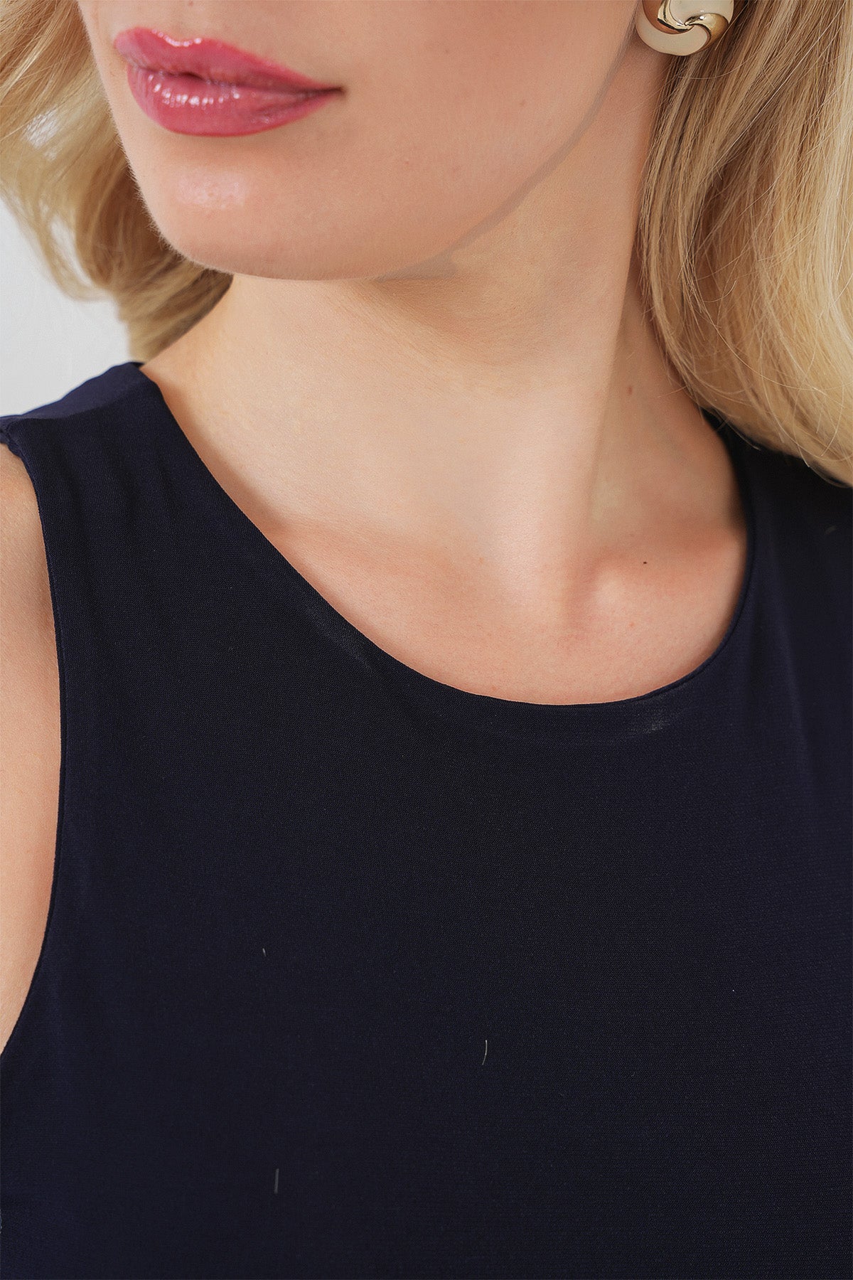 Image of Kadın Halter Yaka Çıtçıtlı Body 972 - Lacivert