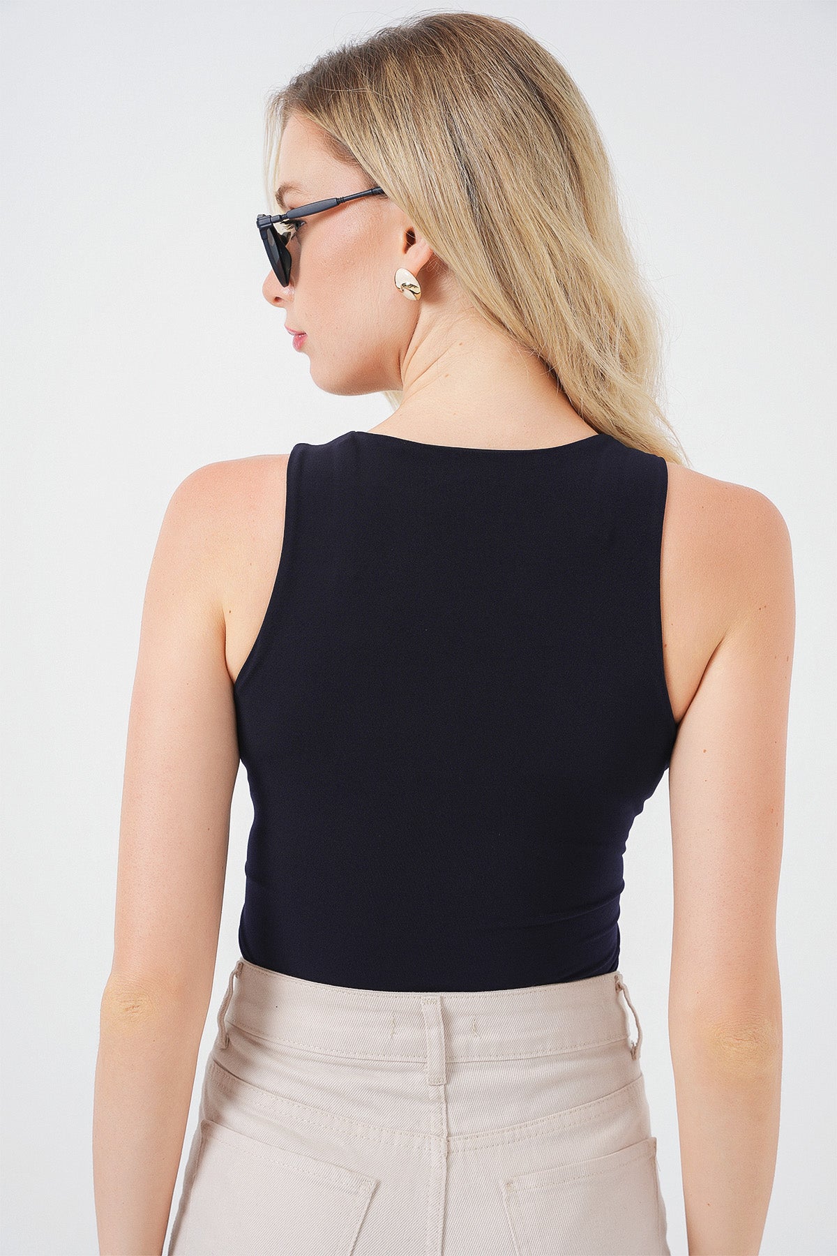 Image of Kadın Halter Yaka Çıtçıtlı Body 972 - Lacivert