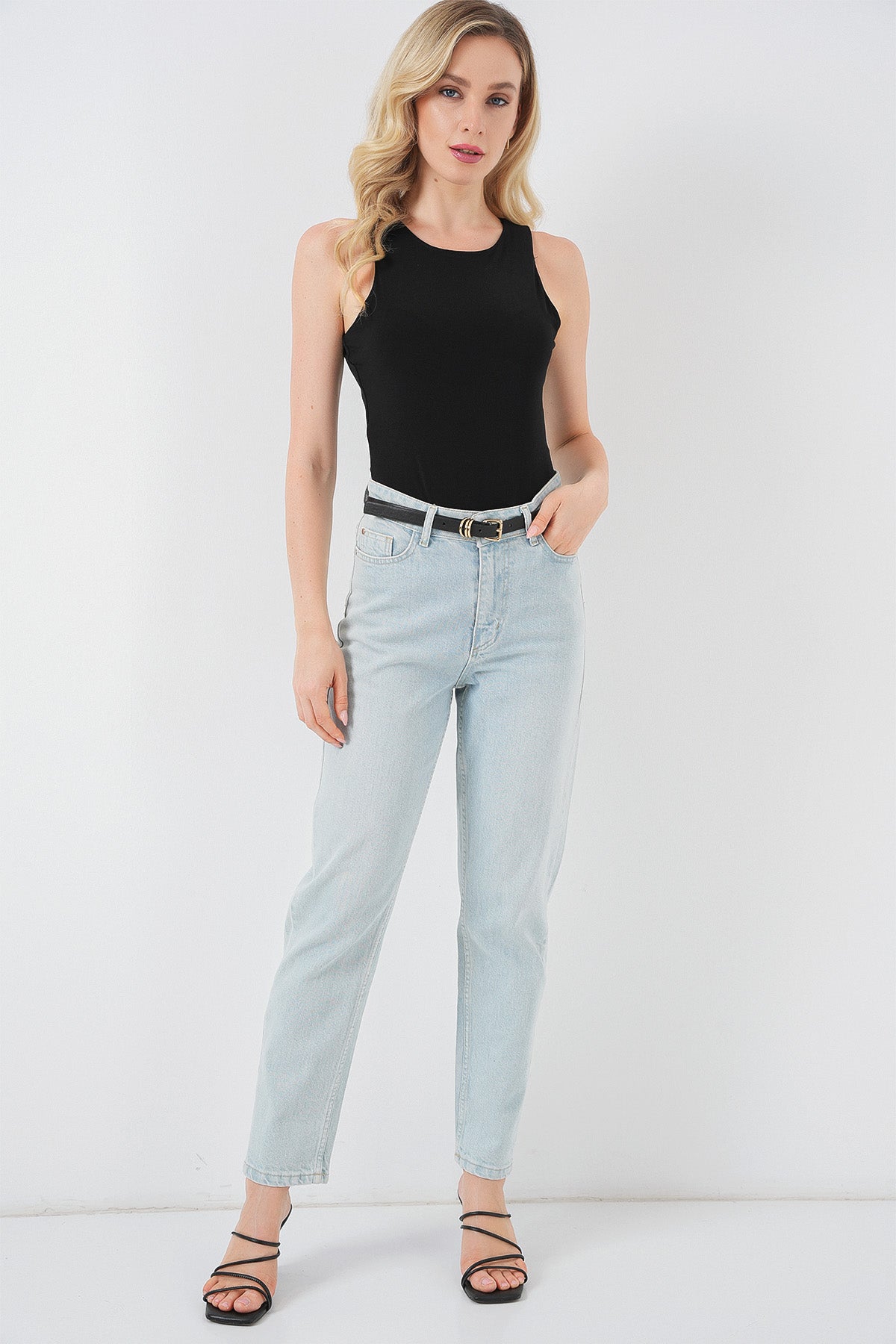 Image of Kadın Halter Yaka Çıtçıtlı Body 972 - Siyah