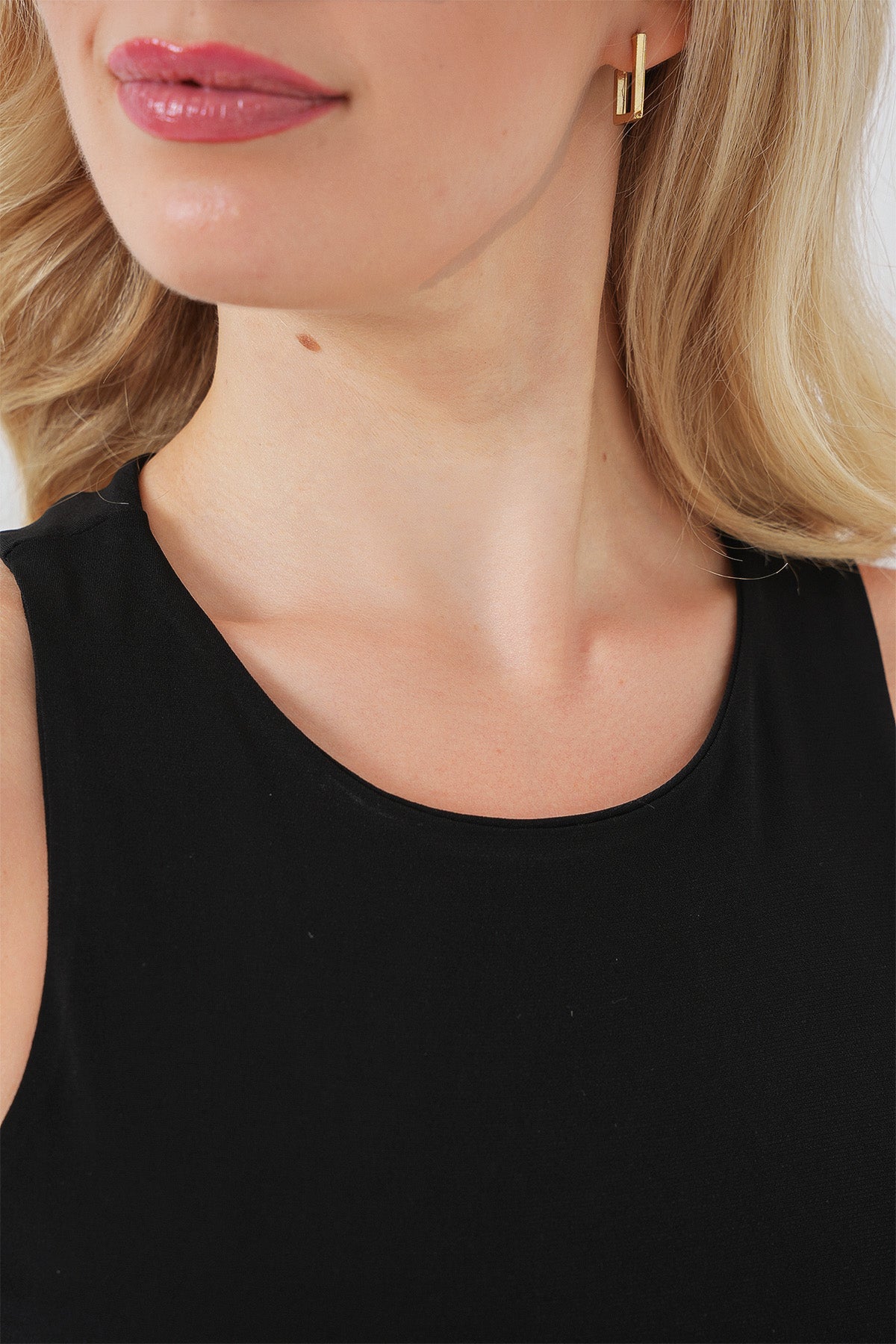 Image of Kadın Halter Yaka Çıtçıtlı Body 972 - Siyah