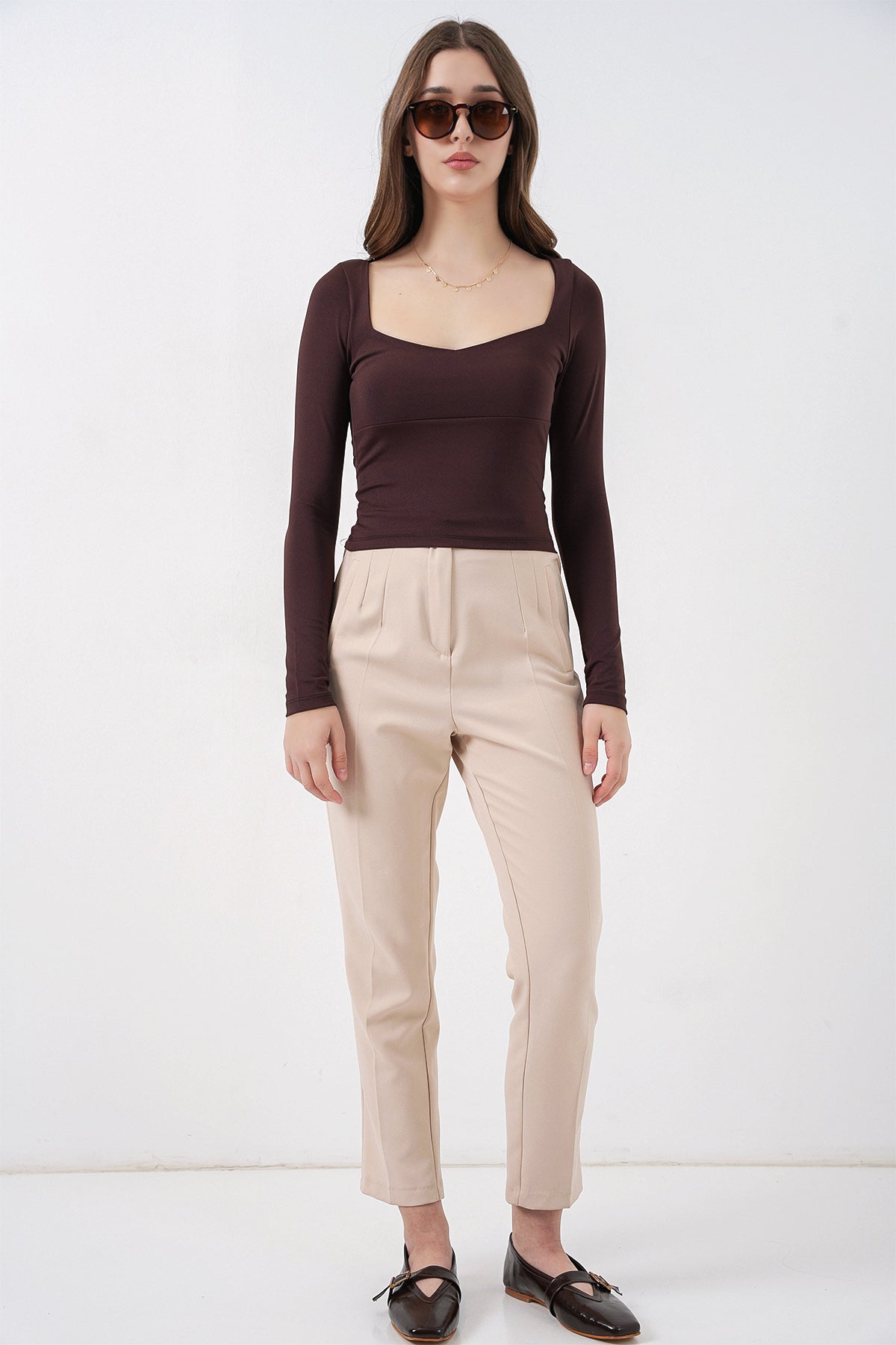 Image of Kadın Kare Yaka Slim Fit Bluz 986 - Kahverengi