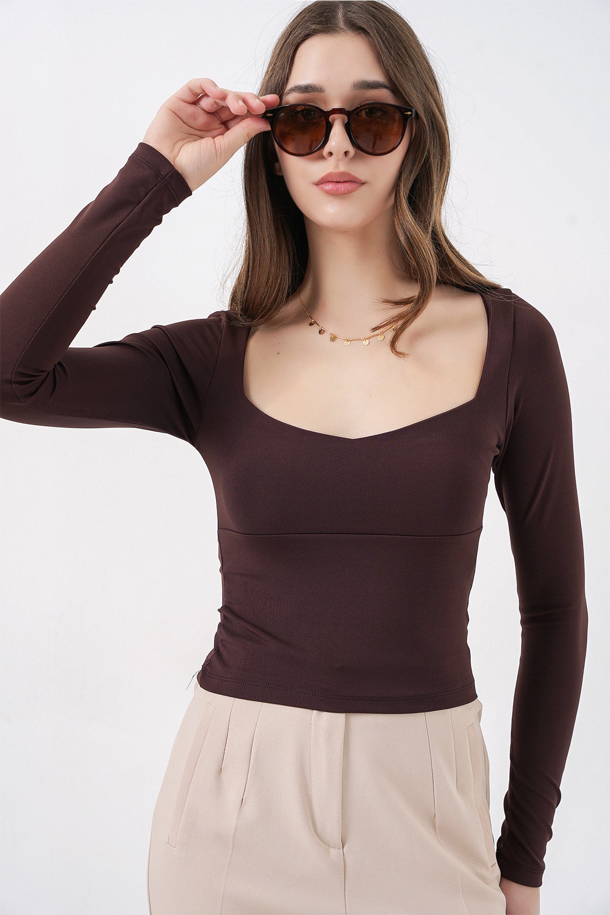Image of Kadın Kare Yaka Slim Fit Bluz 986 - Kahverengi