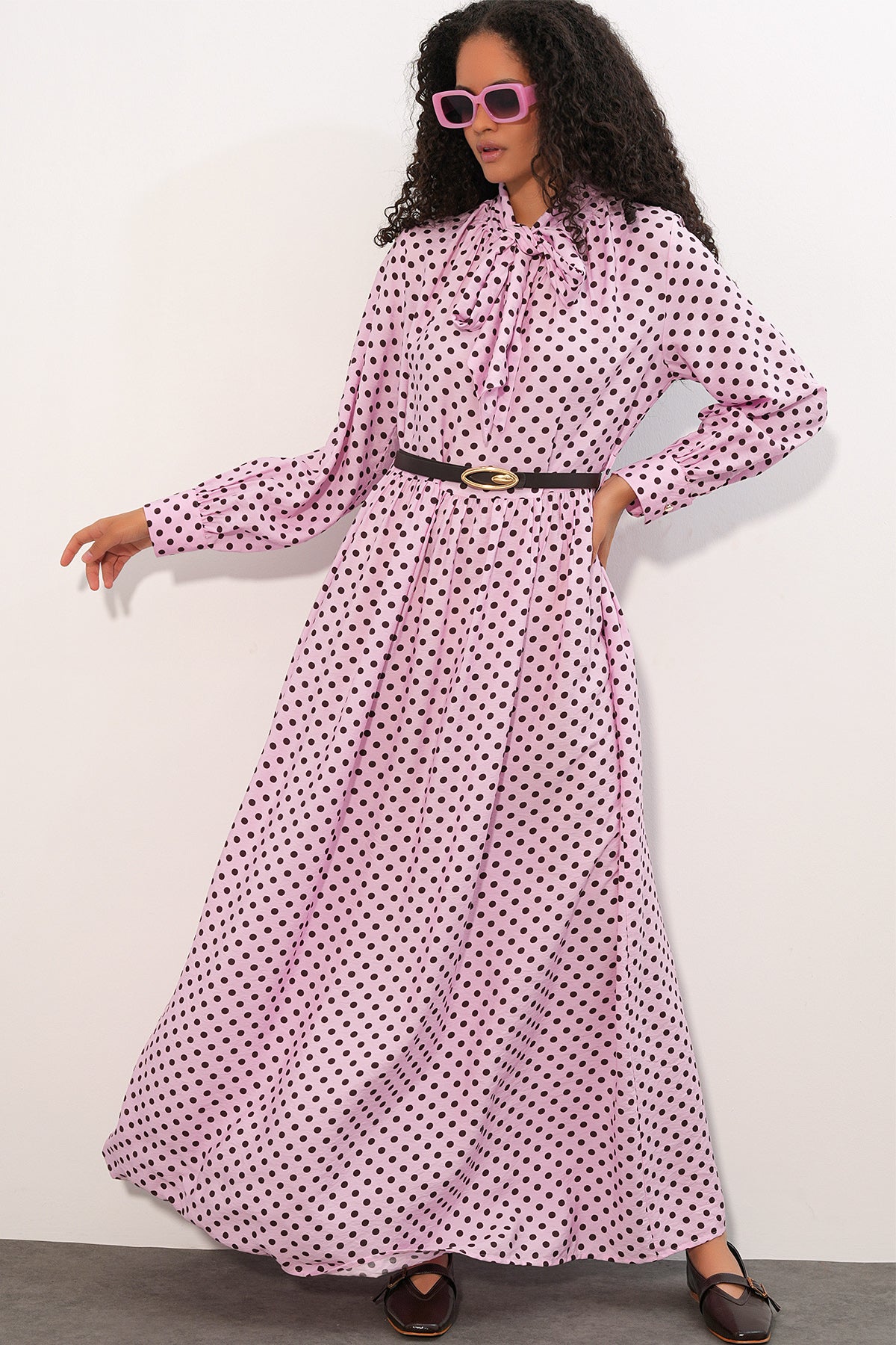 Image of Kadın Kemerli Puantiyeli Tesettür Elbise 2613 - Pembe