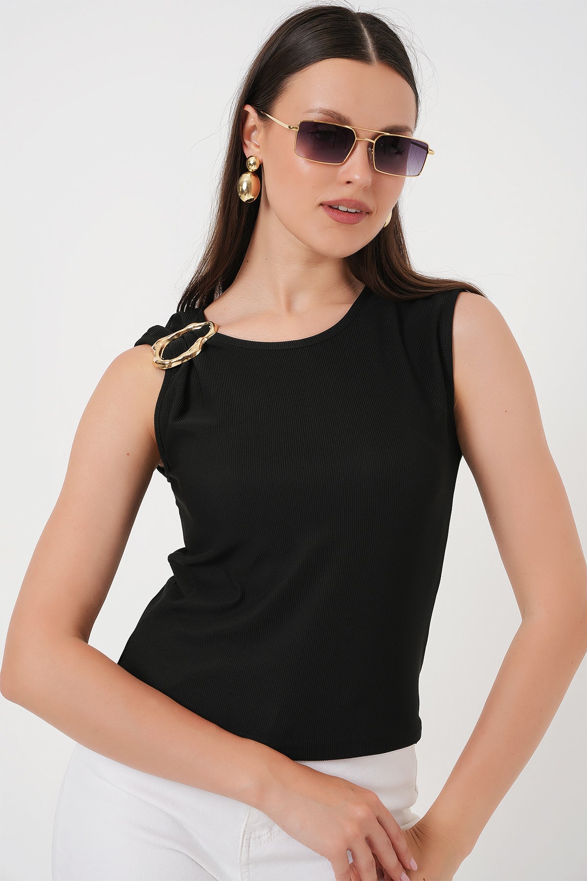 Image of Kadın Kolsuz Basic Bluz 935 - Siyah