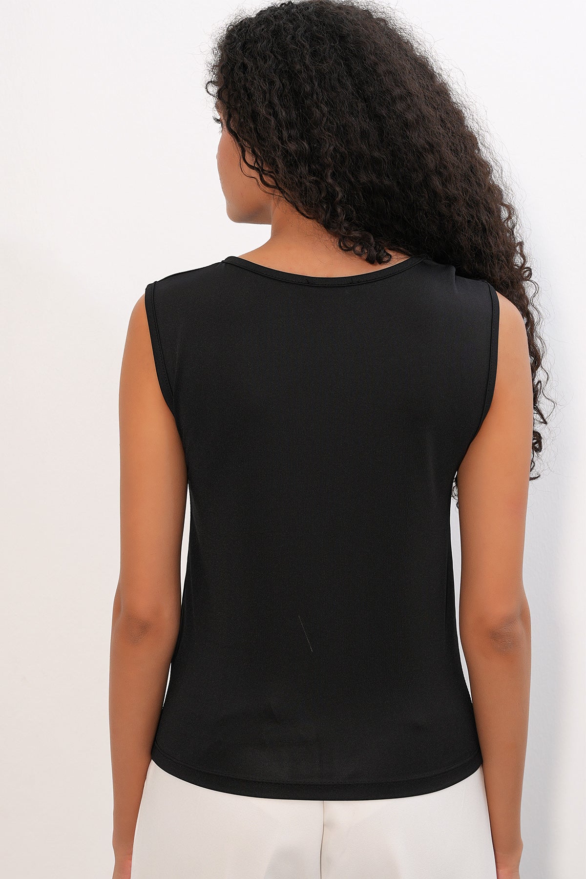 Image of Kadın Kolsuz Basic Bluz 935 - Siyah
